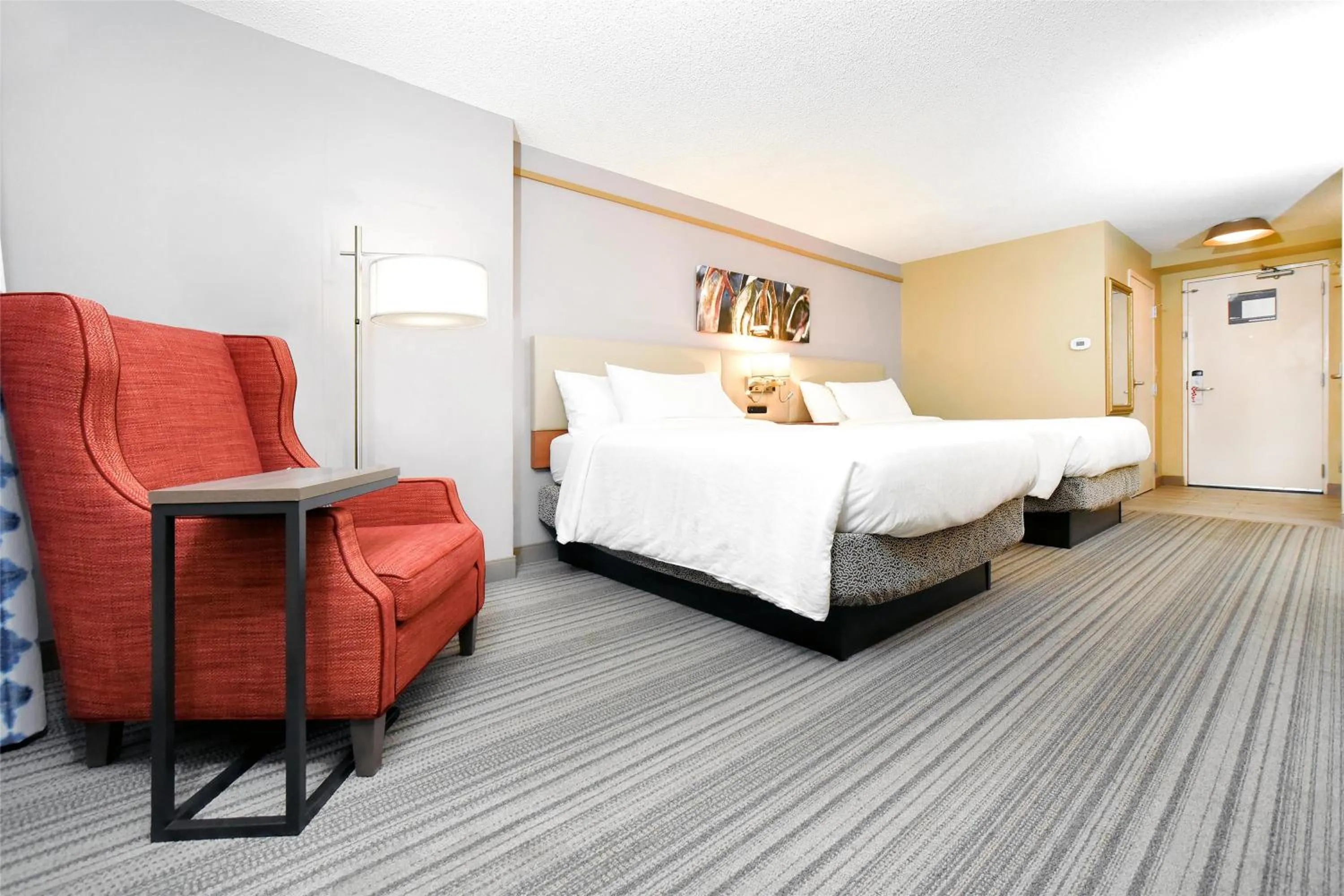 Bed in Hilton Garden Inn Saratoga Springs