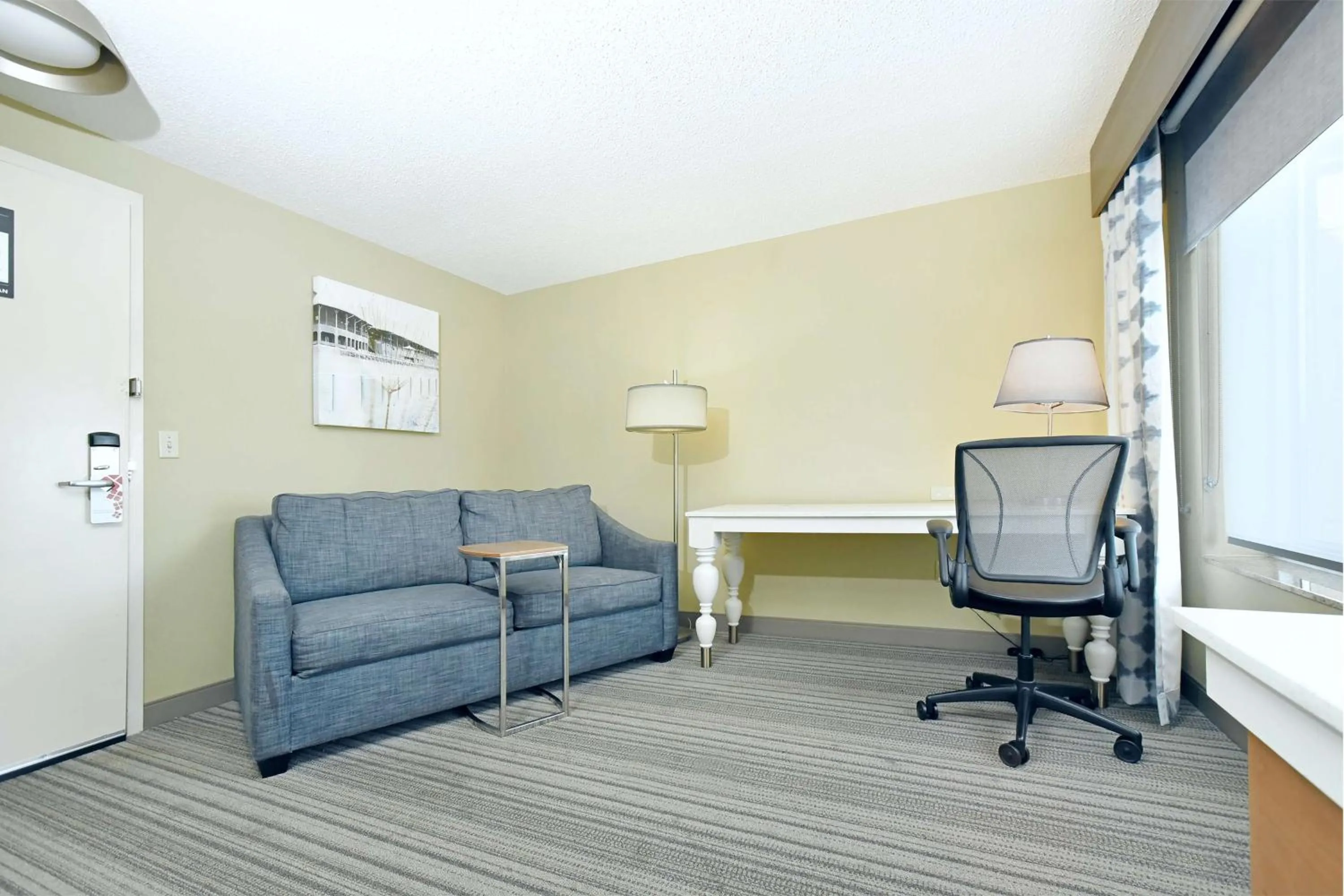 Bedroom in Hilton Garden Inn Saratoga Springs