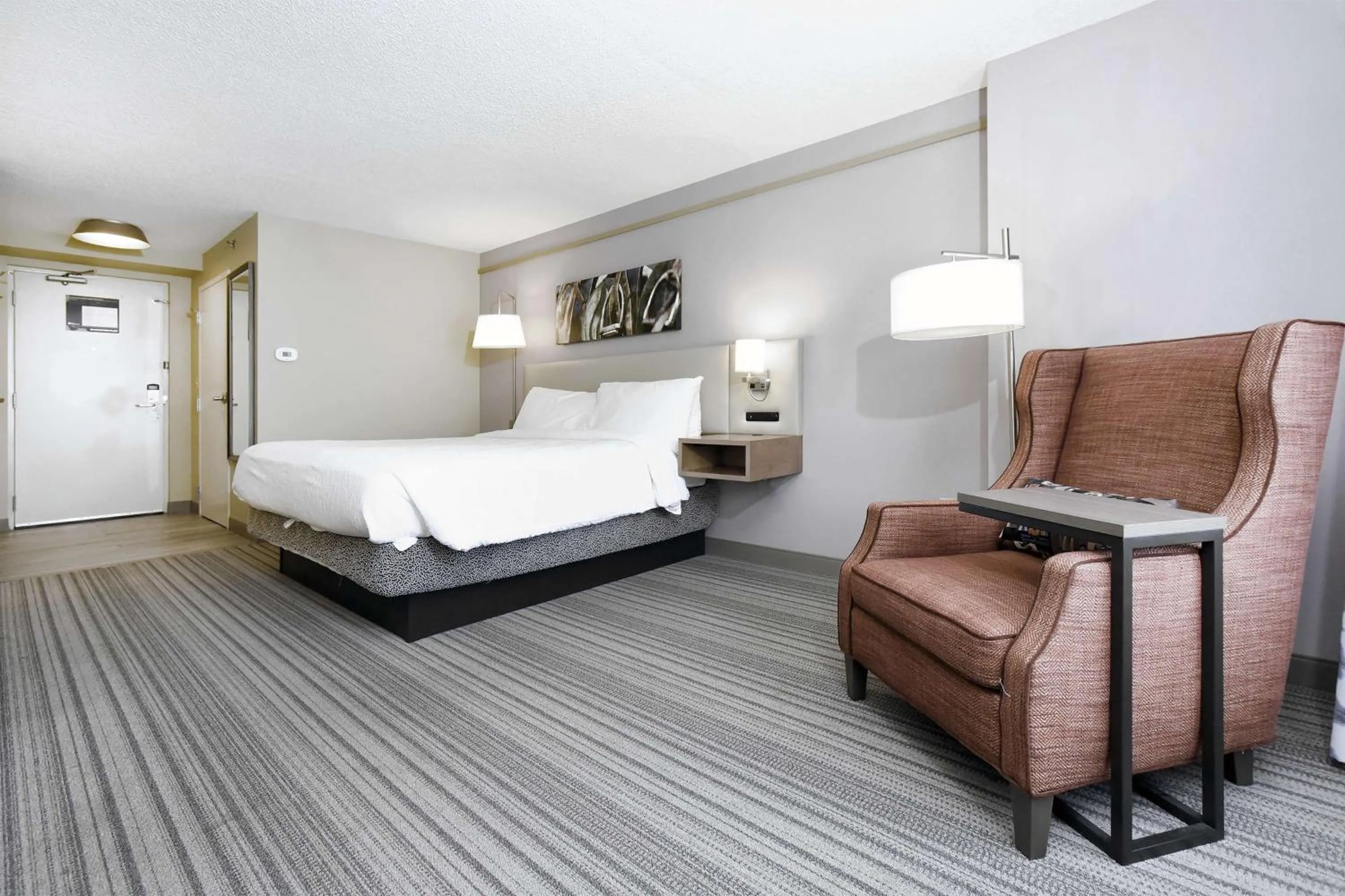 Bed in Hilton Garden Inn Saratoga Springs