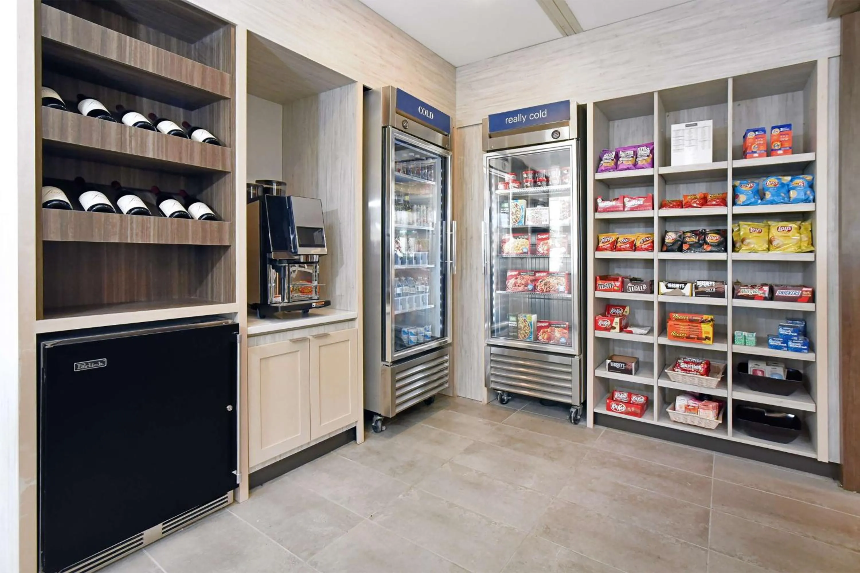 Restaurant/places to eat in Hilton Garden Inn Saratoga Springs