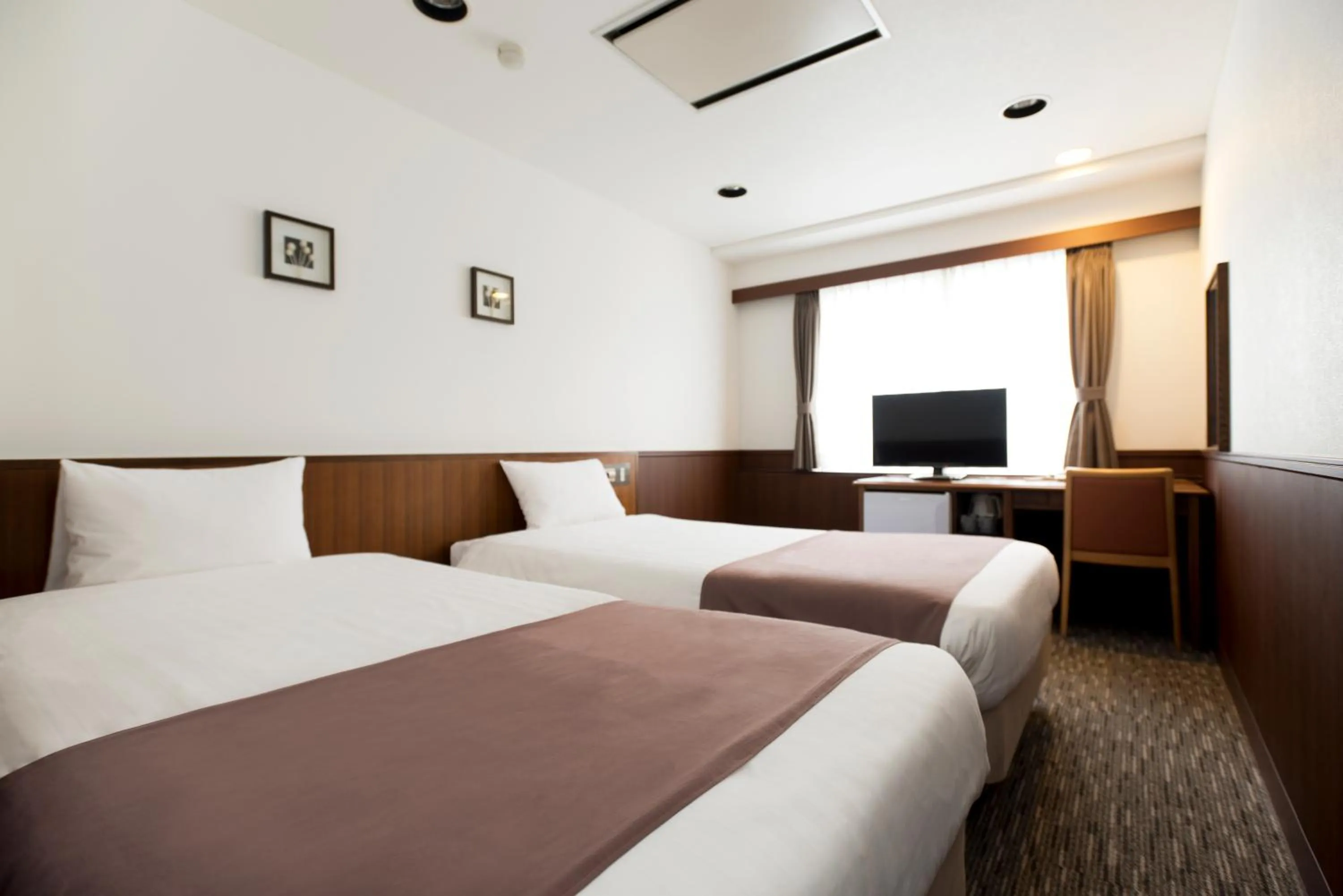 Photo of the whole room, Bed in Kadoya Hotel