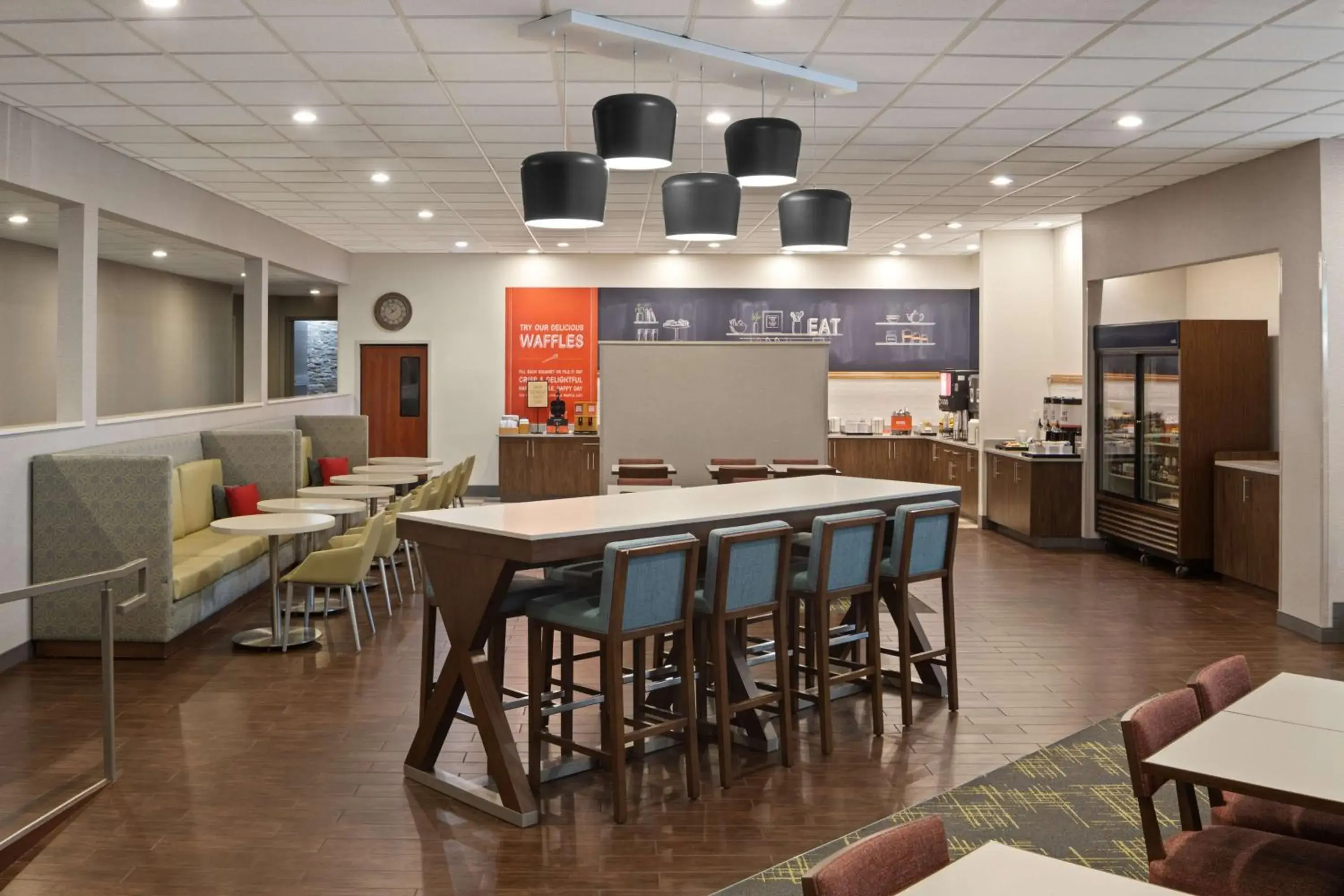 Breakfast in Hampton Inn Spokane Airport Breakfast in Hampton Inn Spokane Airport