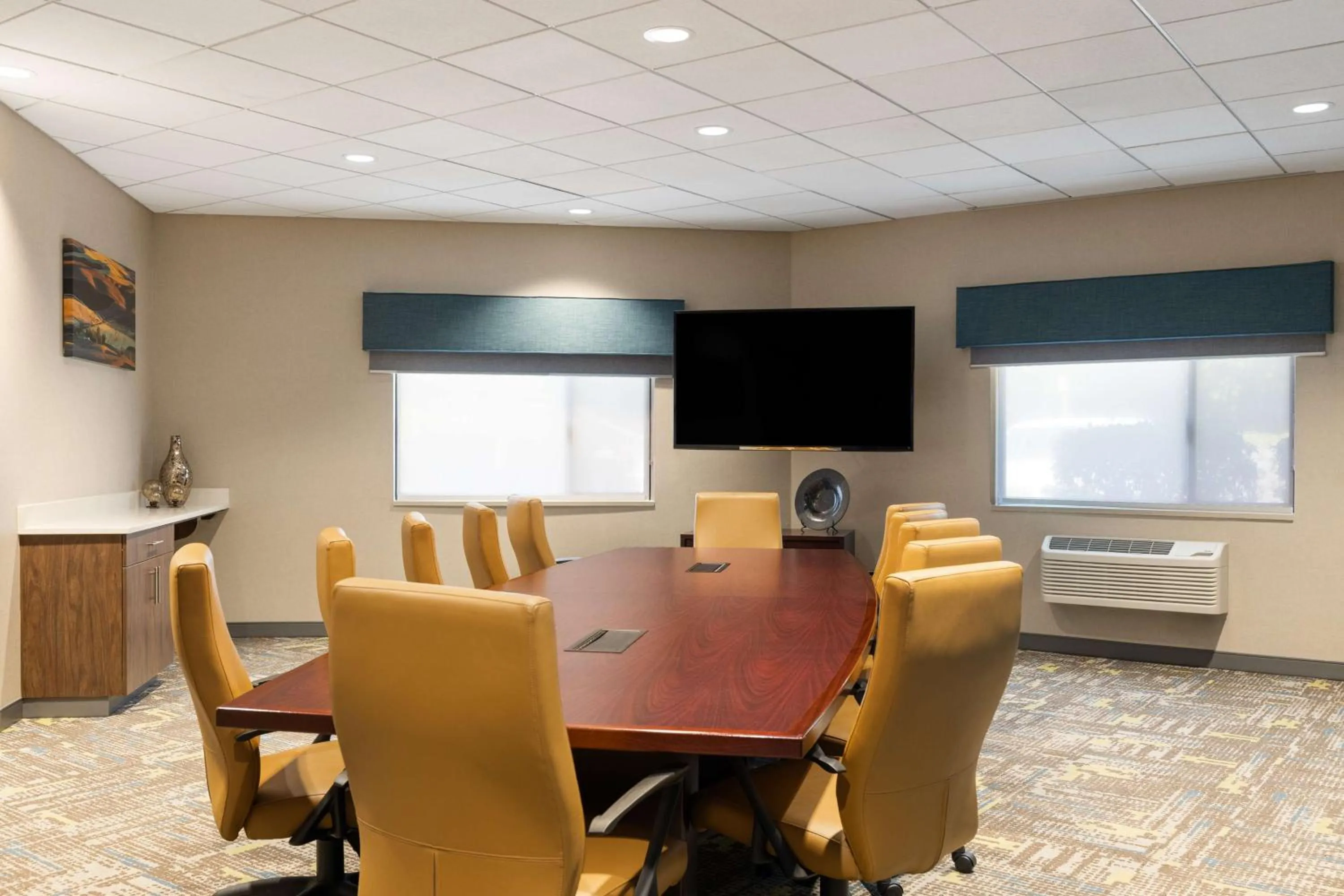 Meeting/conference room in Hampton Inn Spokane Airport