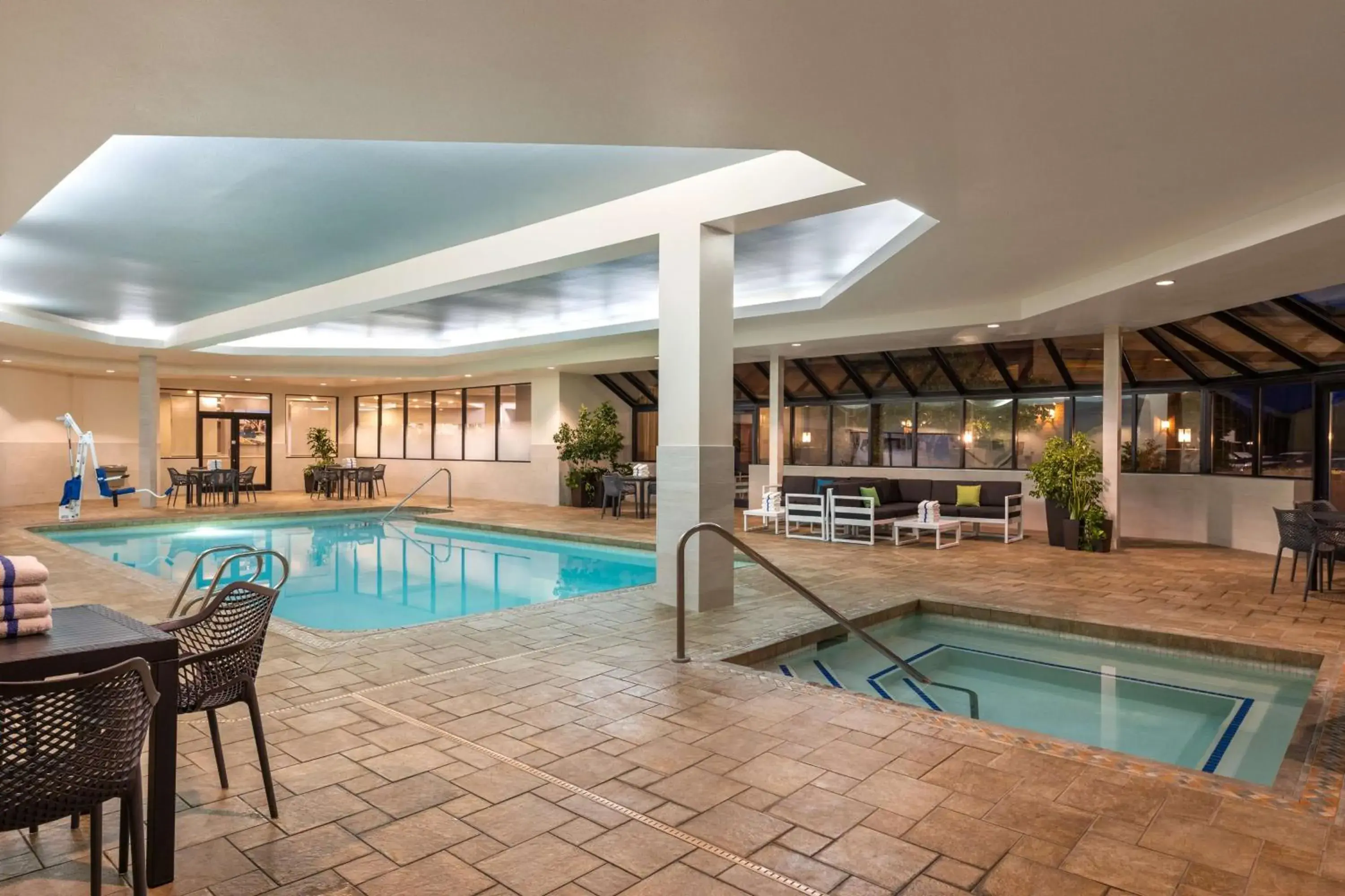 Pool view in Hampton Inn Spokane Airport Pool view in Hampton Inn Spokane Airport
