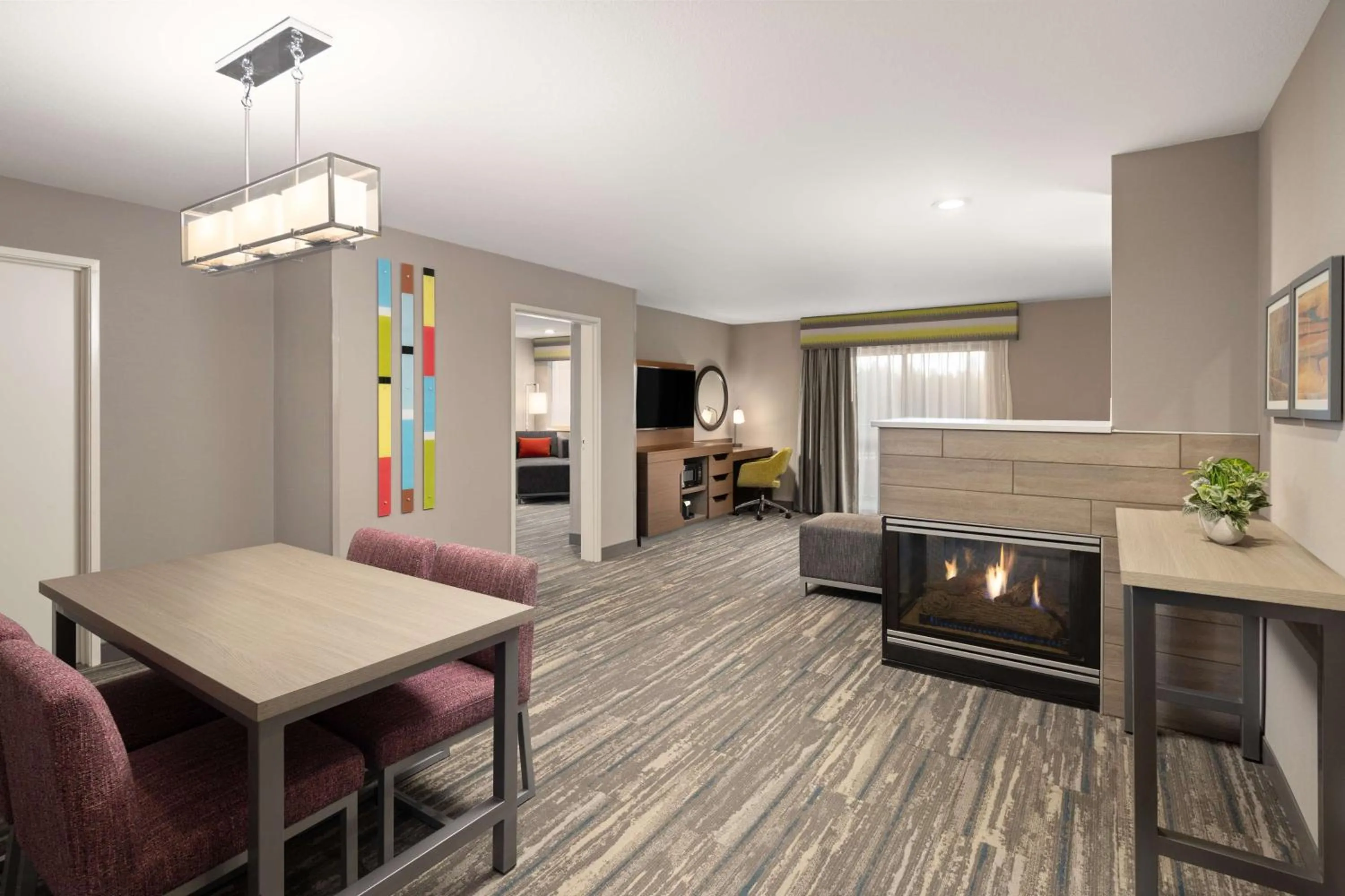 Living room in Hampton Inn Spokane Airport