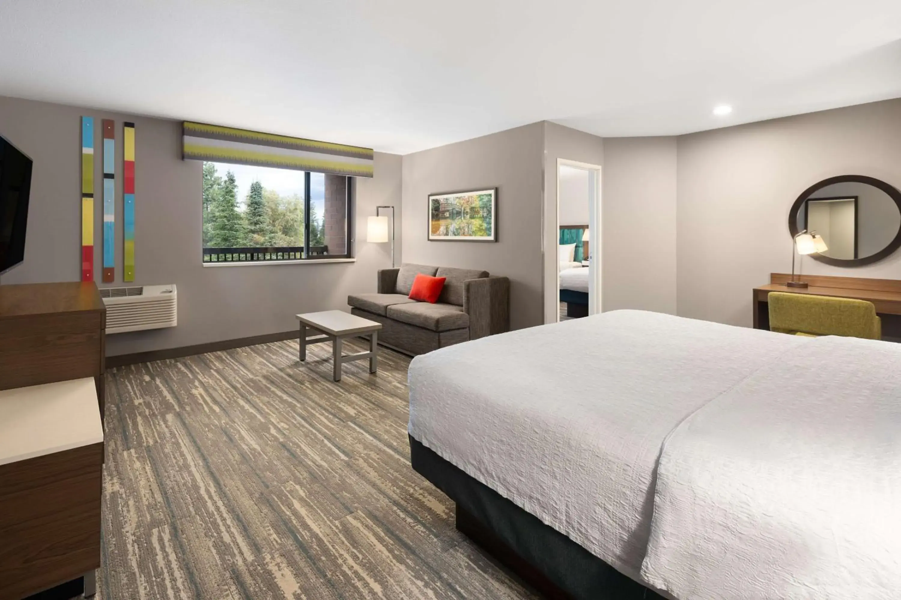 Living room, Bed in Hampton Inn Spokane Airport Living room, Bed in Hampton Inn Spokane Airport