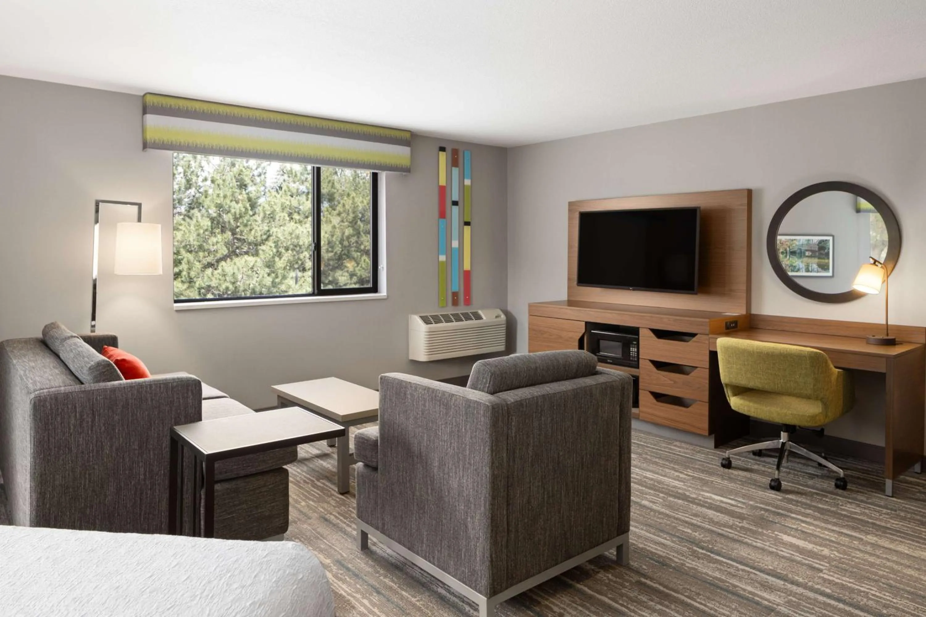 Living room in Hampton Inn Spokane Airport