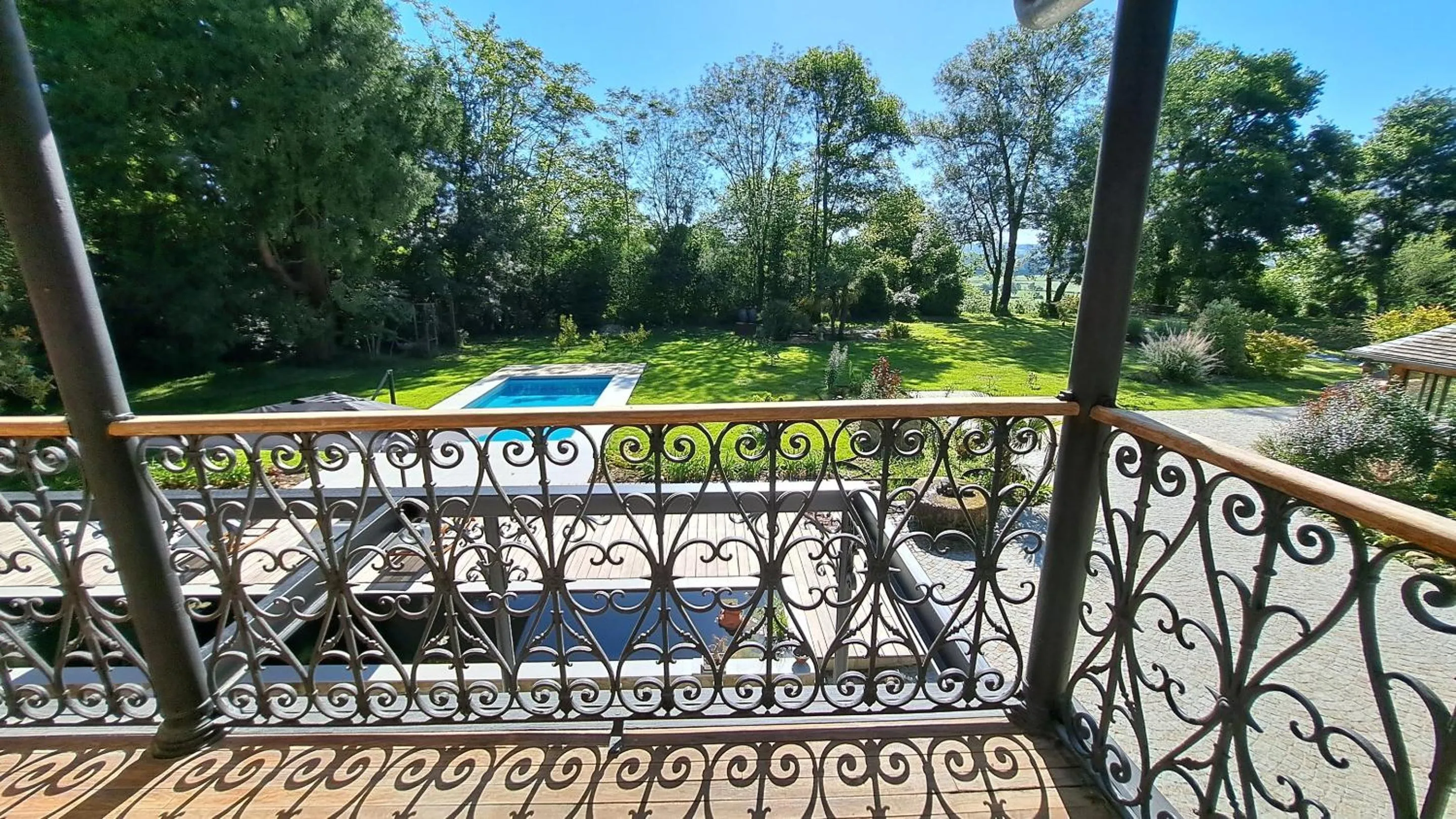 Deluxe Double Room with Shower - single occupancy in Domaine de Lespoune