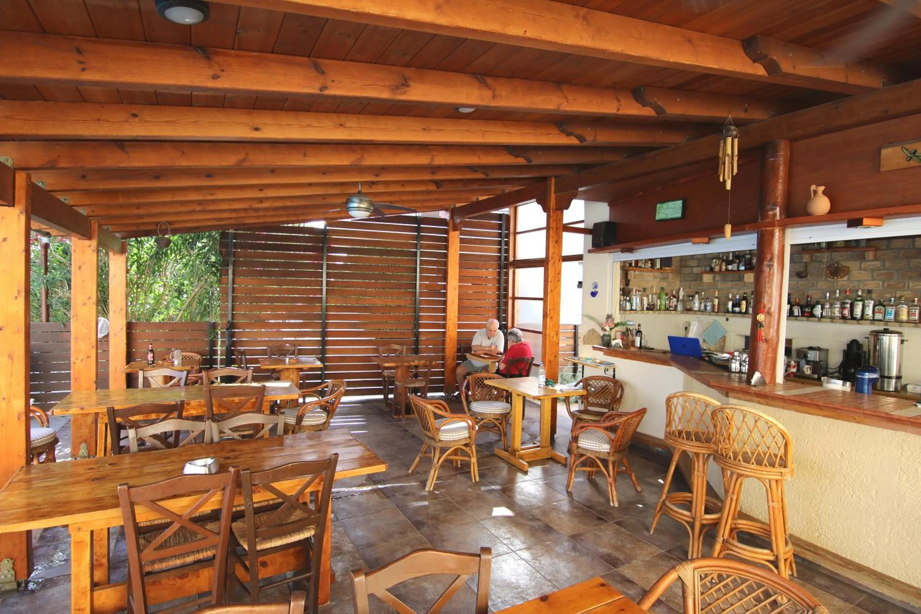 Restaurant/places to eat in Evropi Hotel