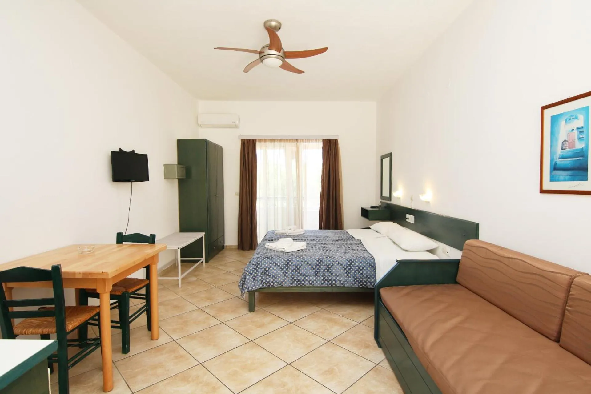 Bed in Evropi Hotel