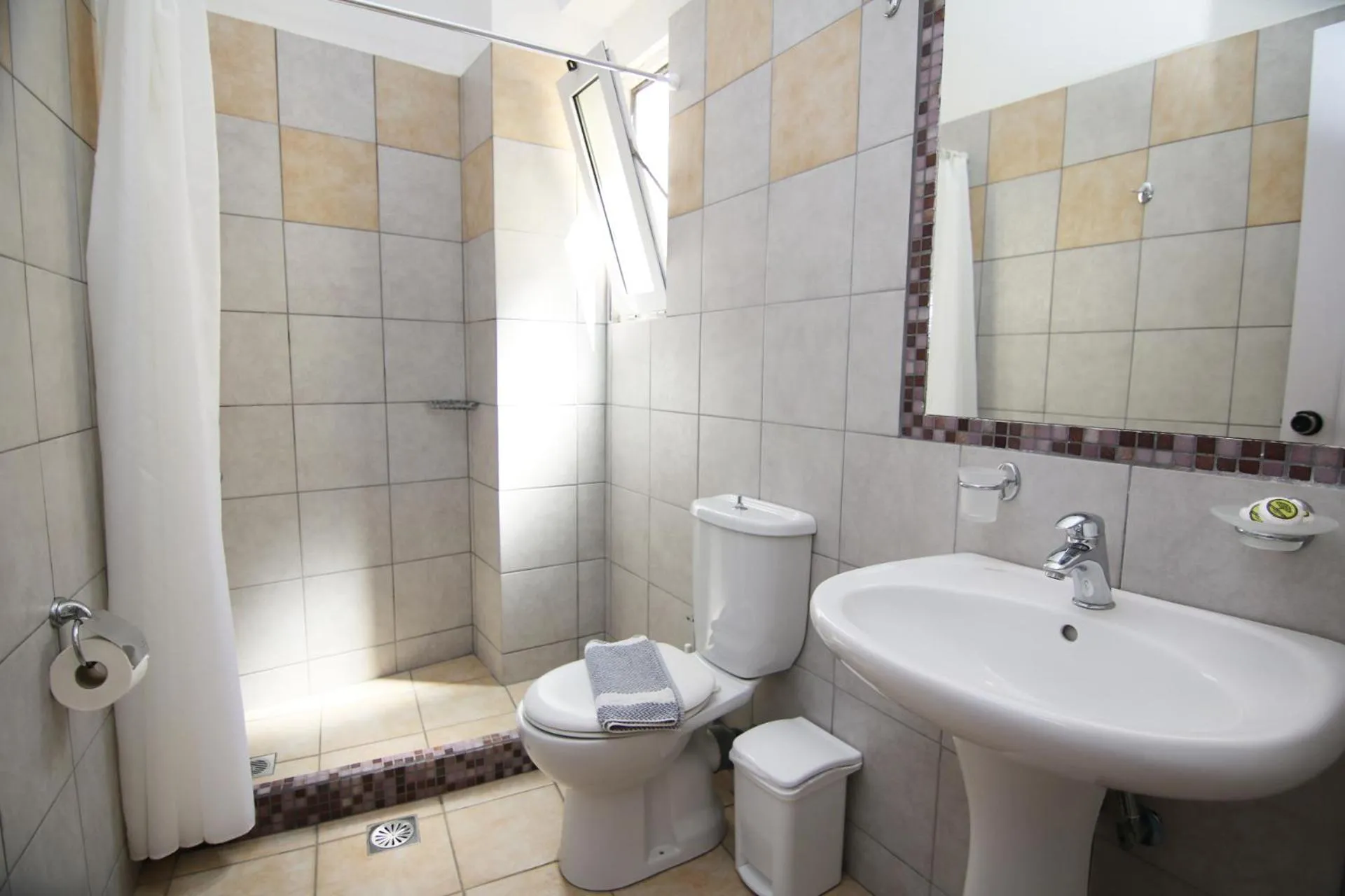 Evropi Hotel