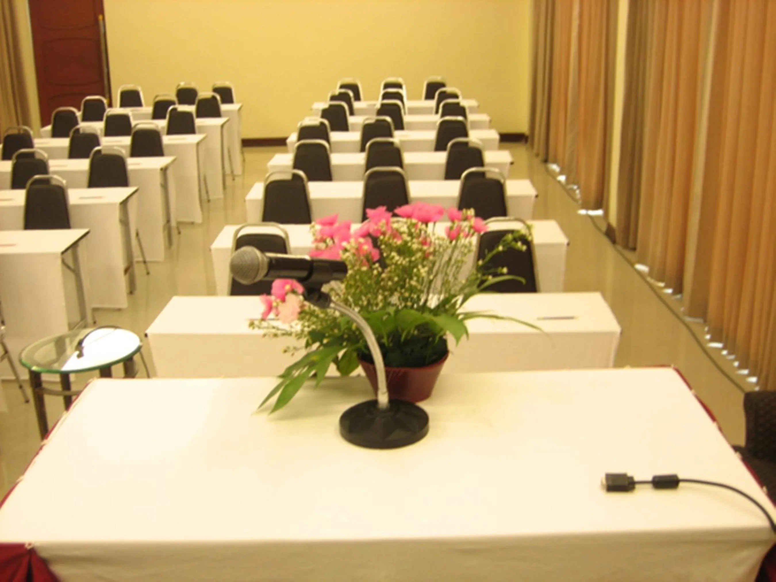 Business facilities in Mae Pim Resort Hotel