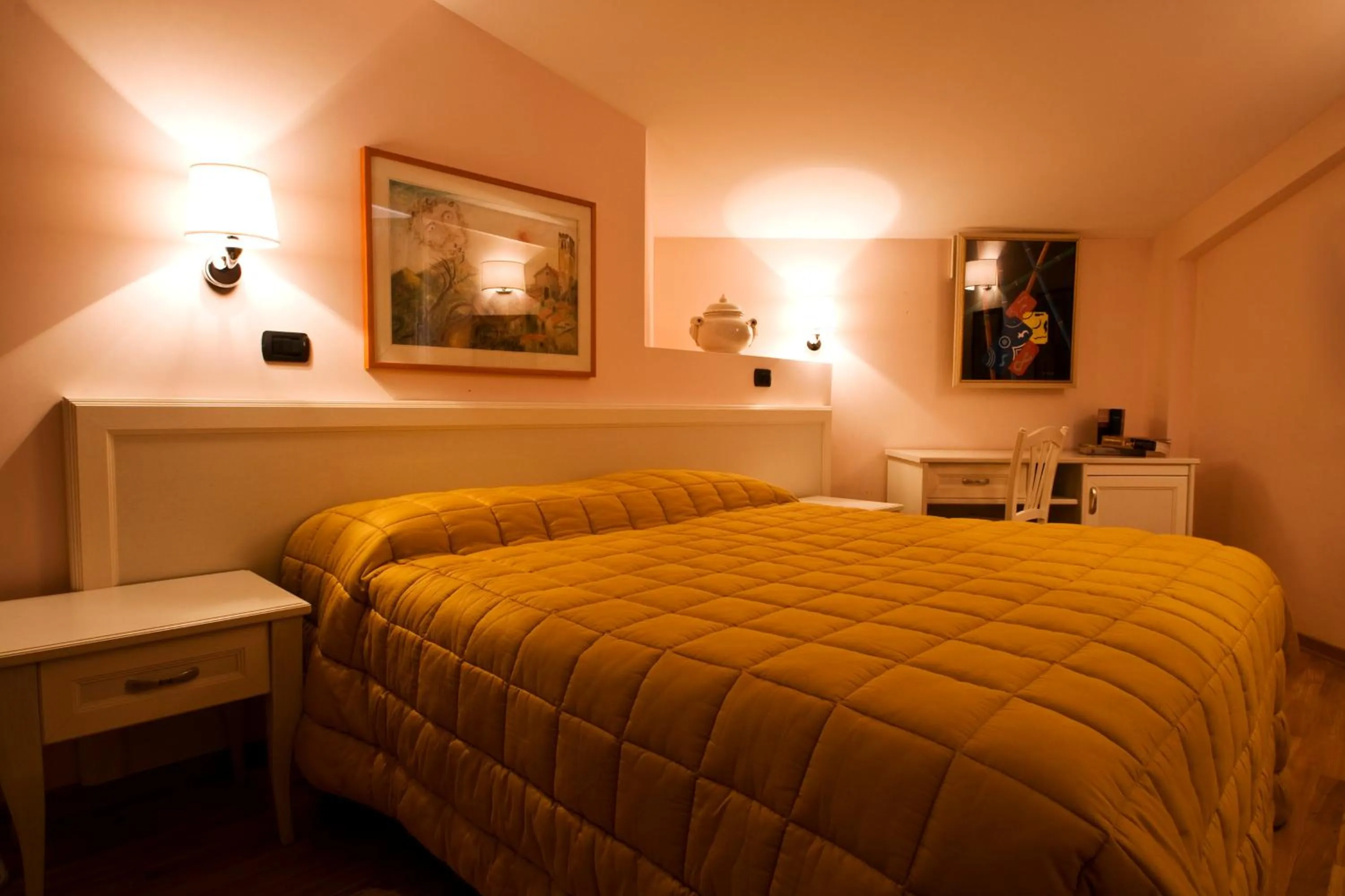Bed in Albergo Ristorante Siro