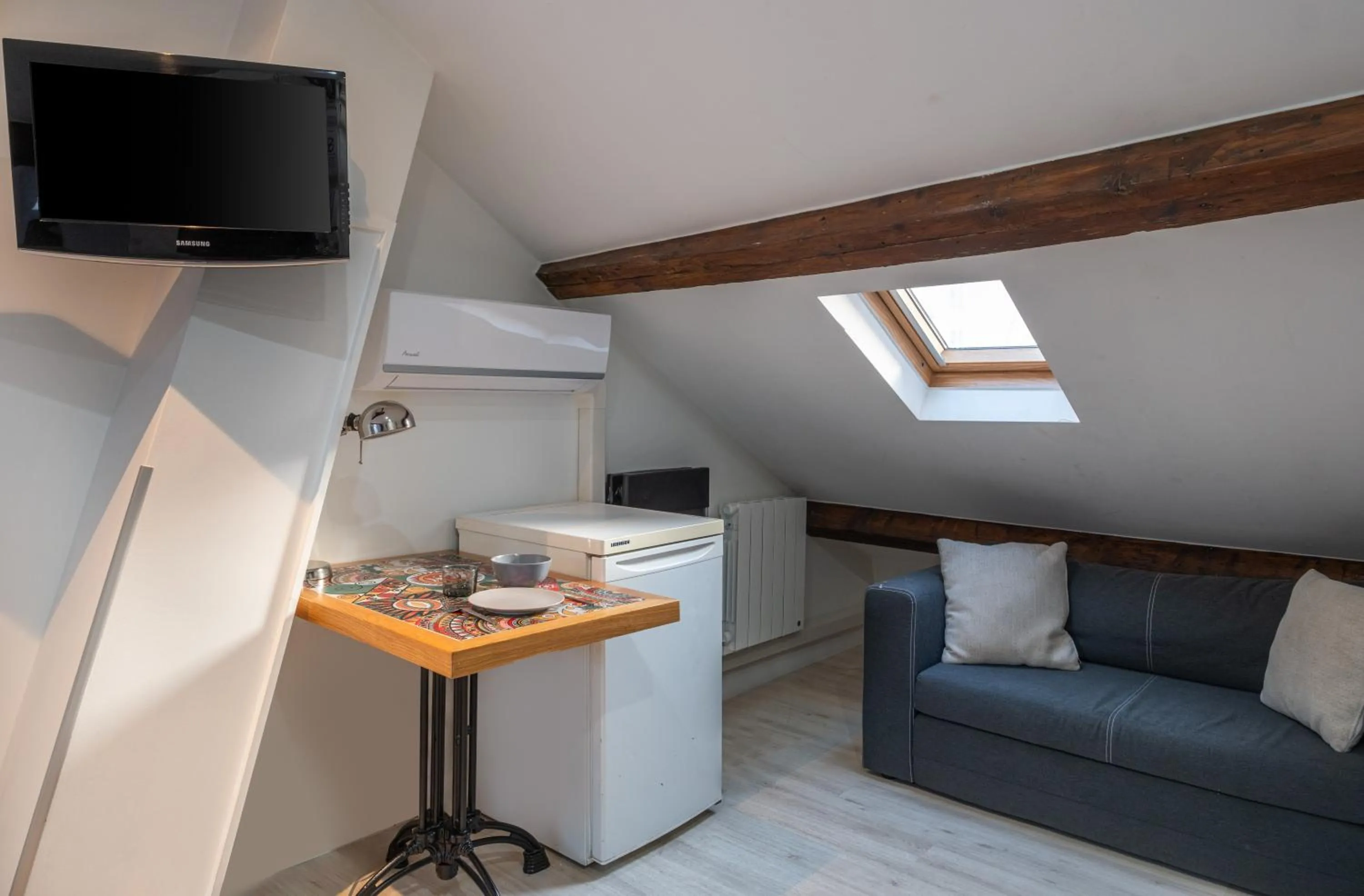 Living room in Résidence Clignancourt