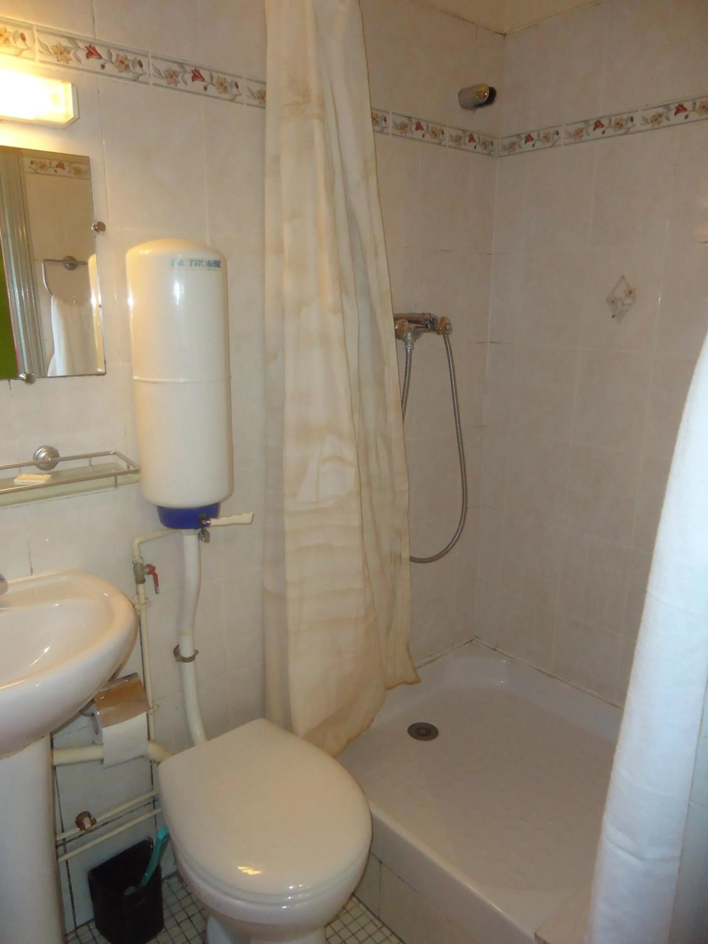 Bathroom in Hotel des Belges