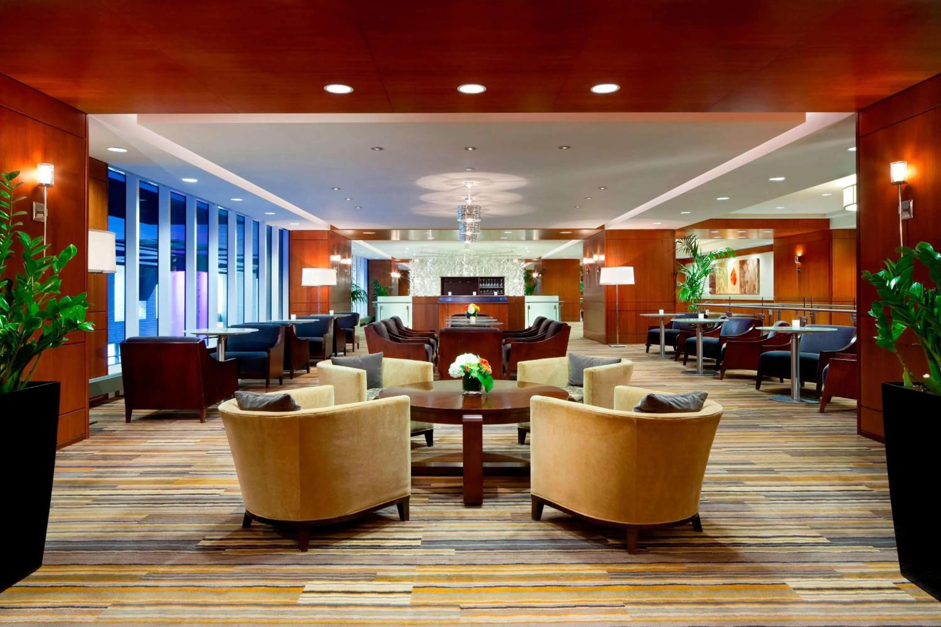 Lounge or bar in Le Westin Montreal