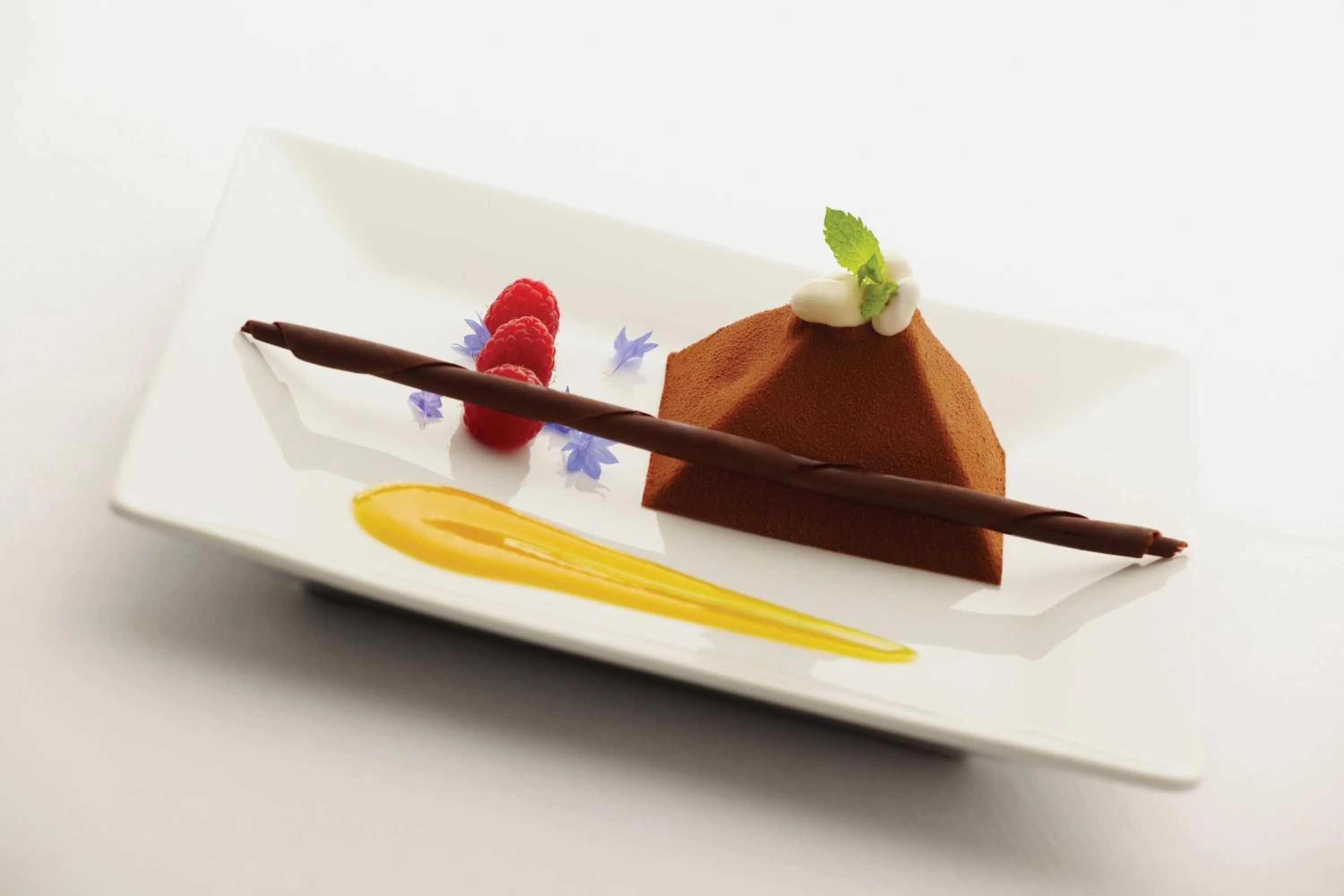 Restaurant/places to eat in Le Westin Montreal