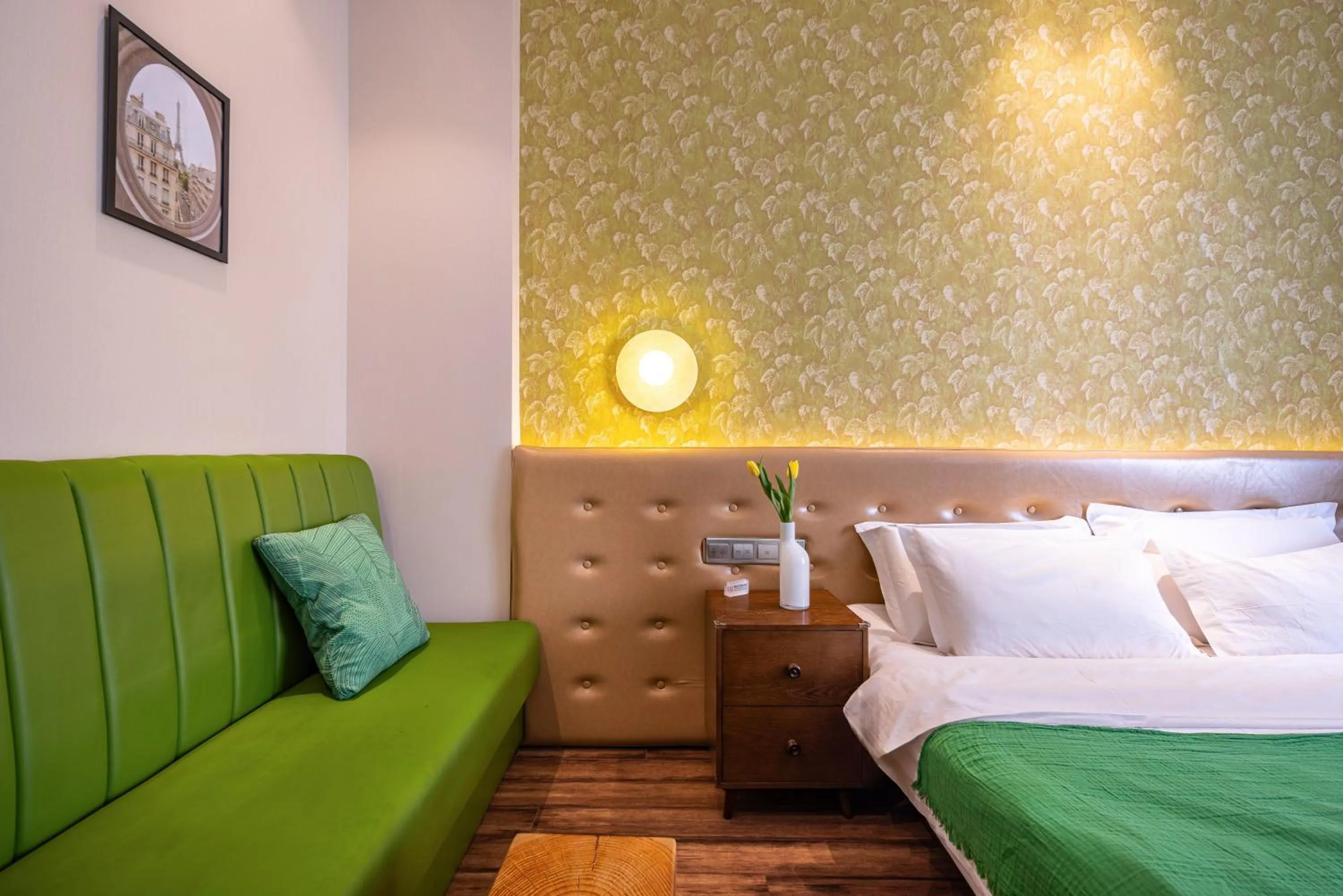 Bed in Qingdao Kaiyue Hotel Zhongshan Road St Michael's Cathedral and Zhanqiao Pier