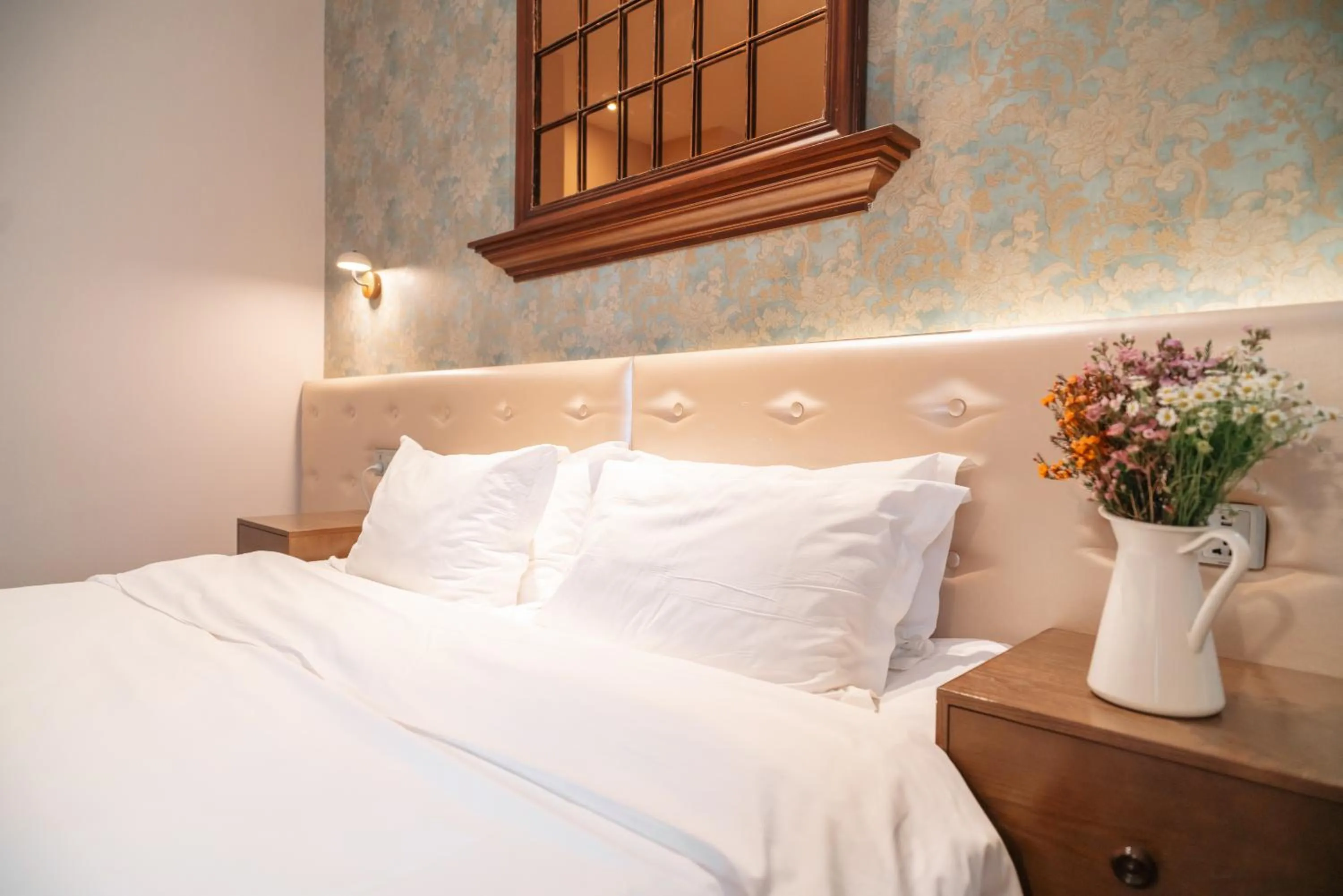 Bed in Qingdao Kaiyue Hotel Zhongshan Road St Michael's Cathedral and Zhanqiao Pier