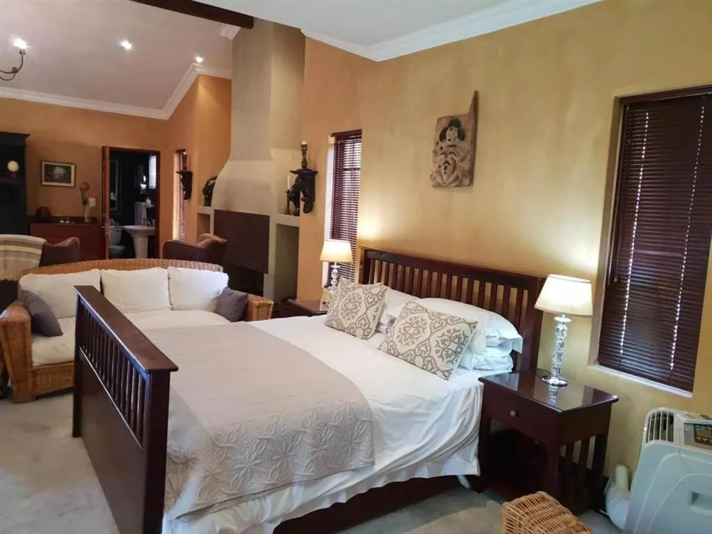 Bedroom, Bed in The Lemon Tree Self- Catering
