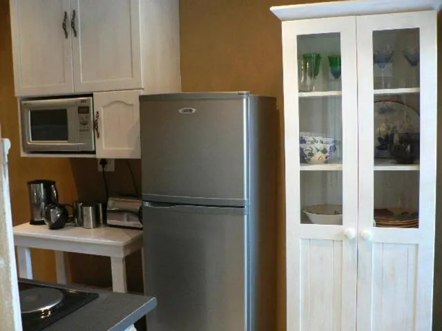 Kitchen or kitchenette in The Lemon Tree Self- Catering