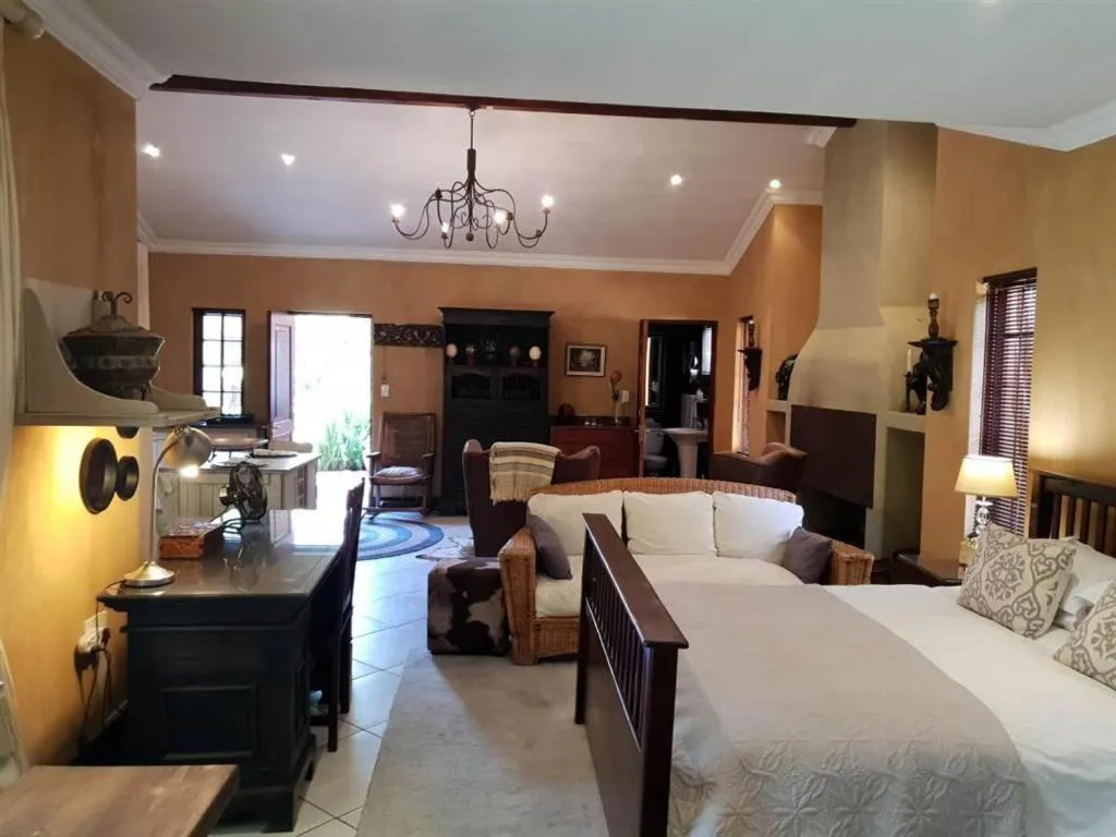 Photo of the whole room, Bed in The Lemon Tree Self- Catering