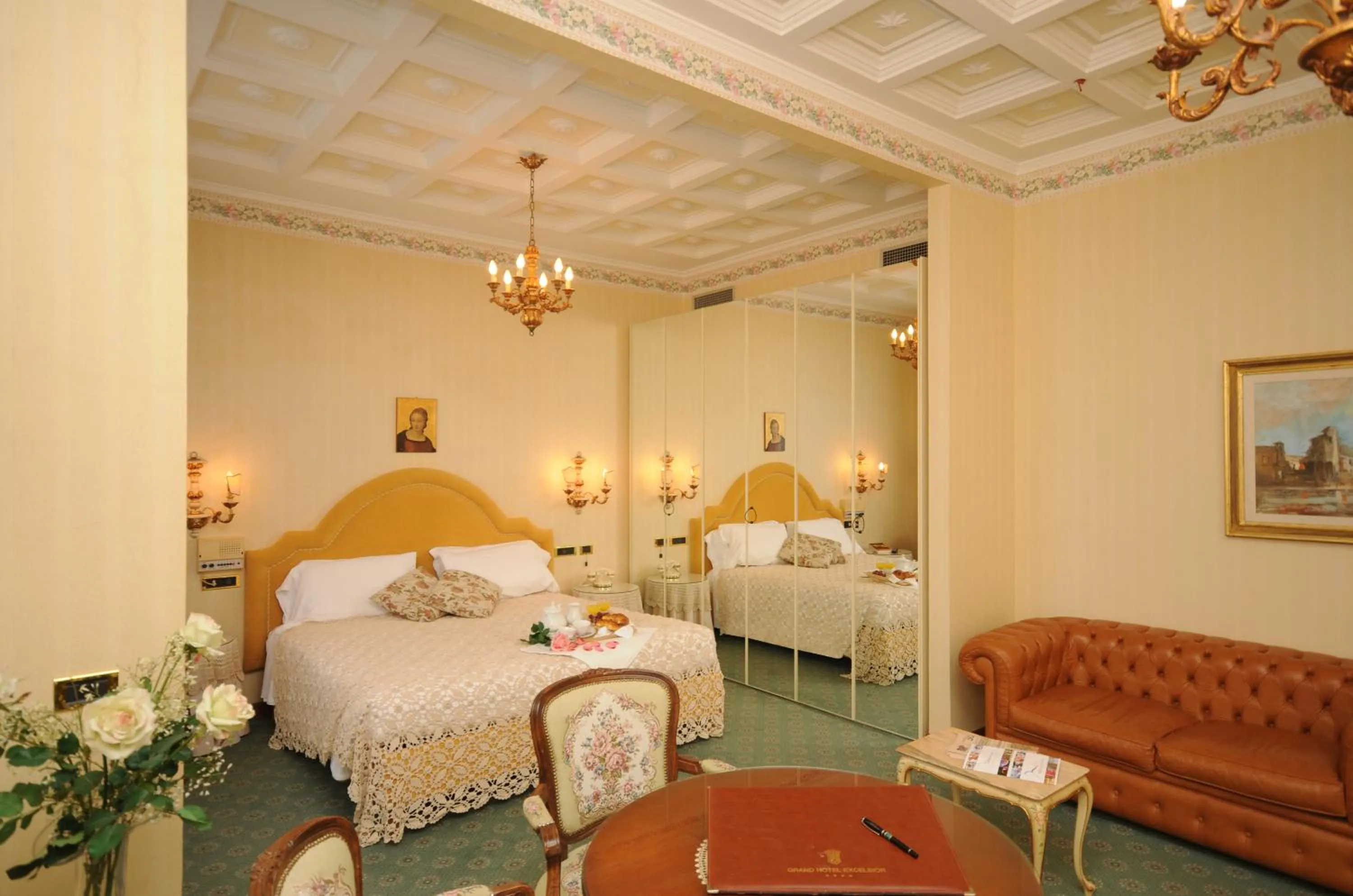 Photo of the whole room, Bed in Grand Hotel Excelsior