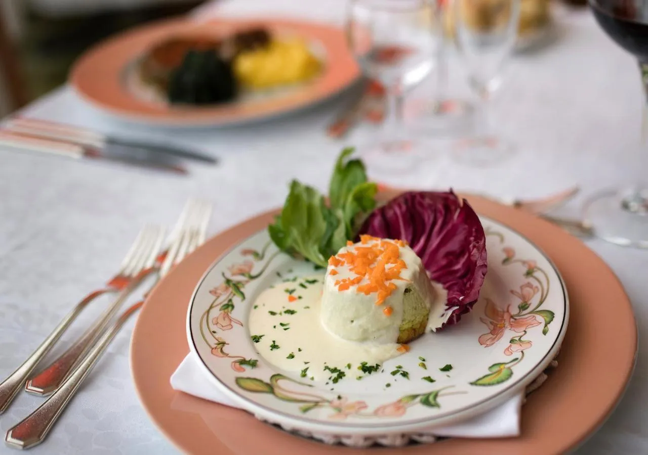 Food and drinks in Grand Hotel Excelsior