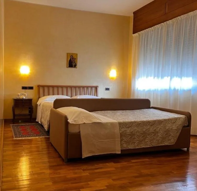 Photo of the whole room, Bed in Grand Hotel Excelsior