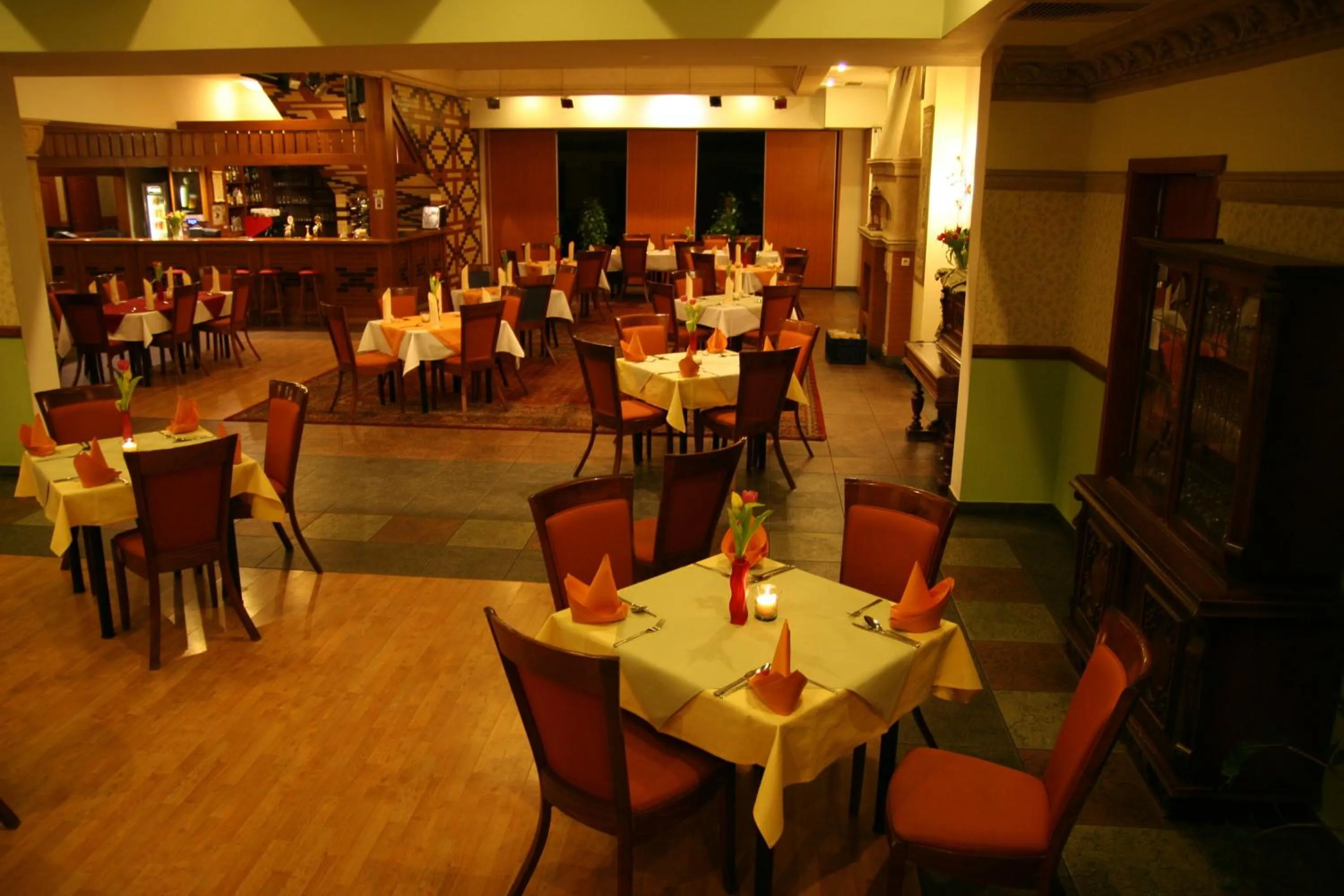 Restaurant/places to eat in Hotel Karolinka