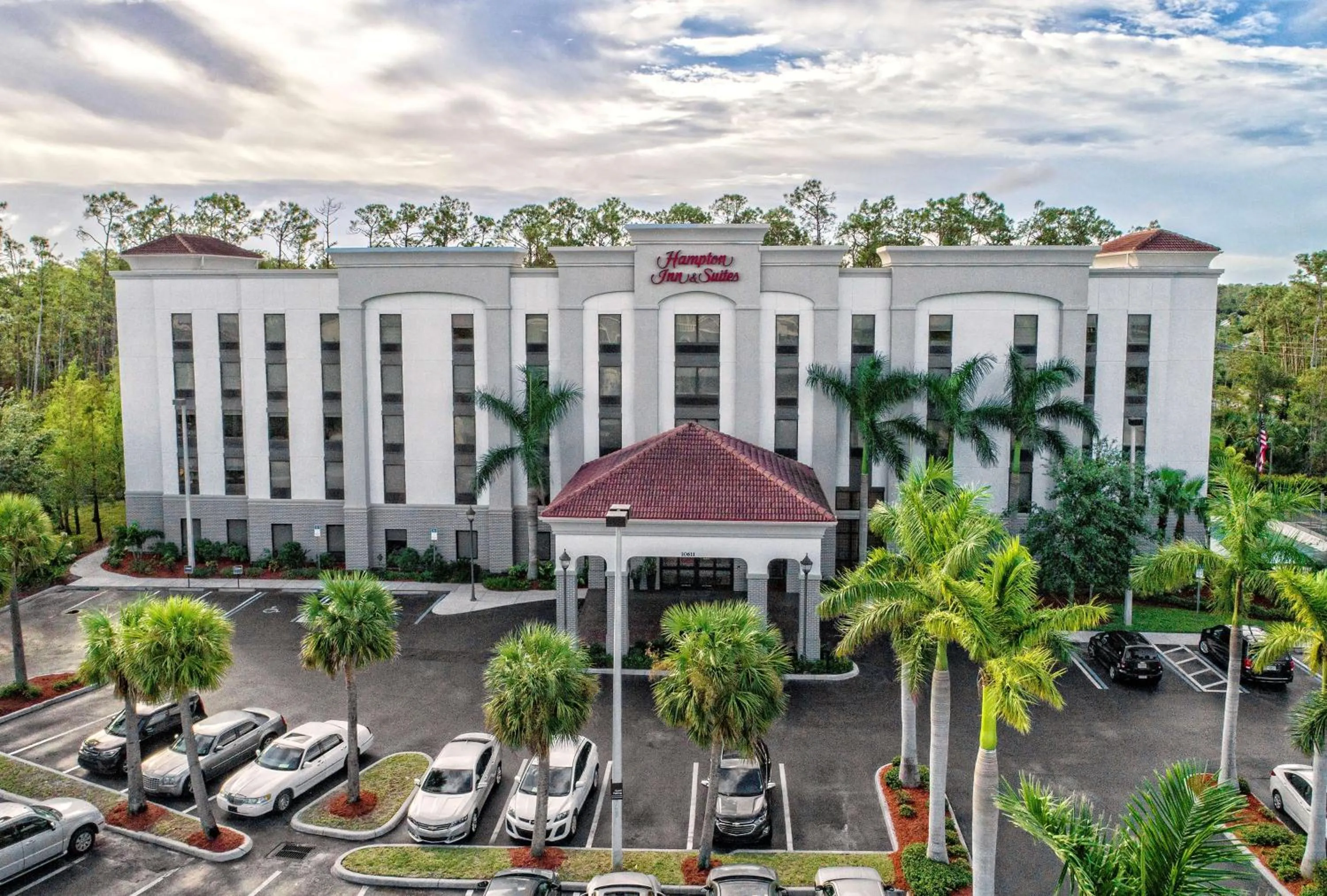 Property building in Hampton Inn & Suites Fort Myers Estero