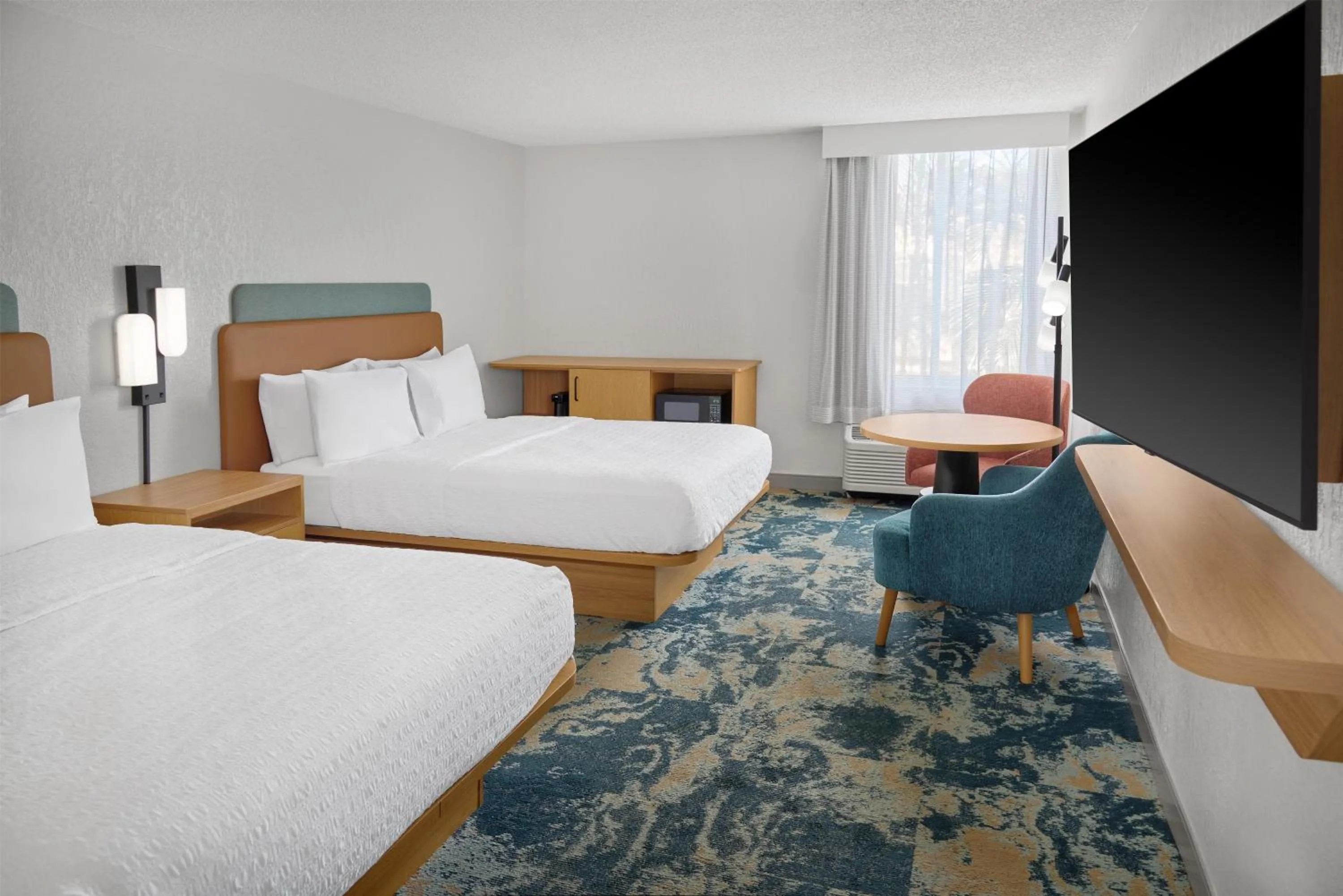 Bed in Hampton Inn Fort Lauderdale Plantation