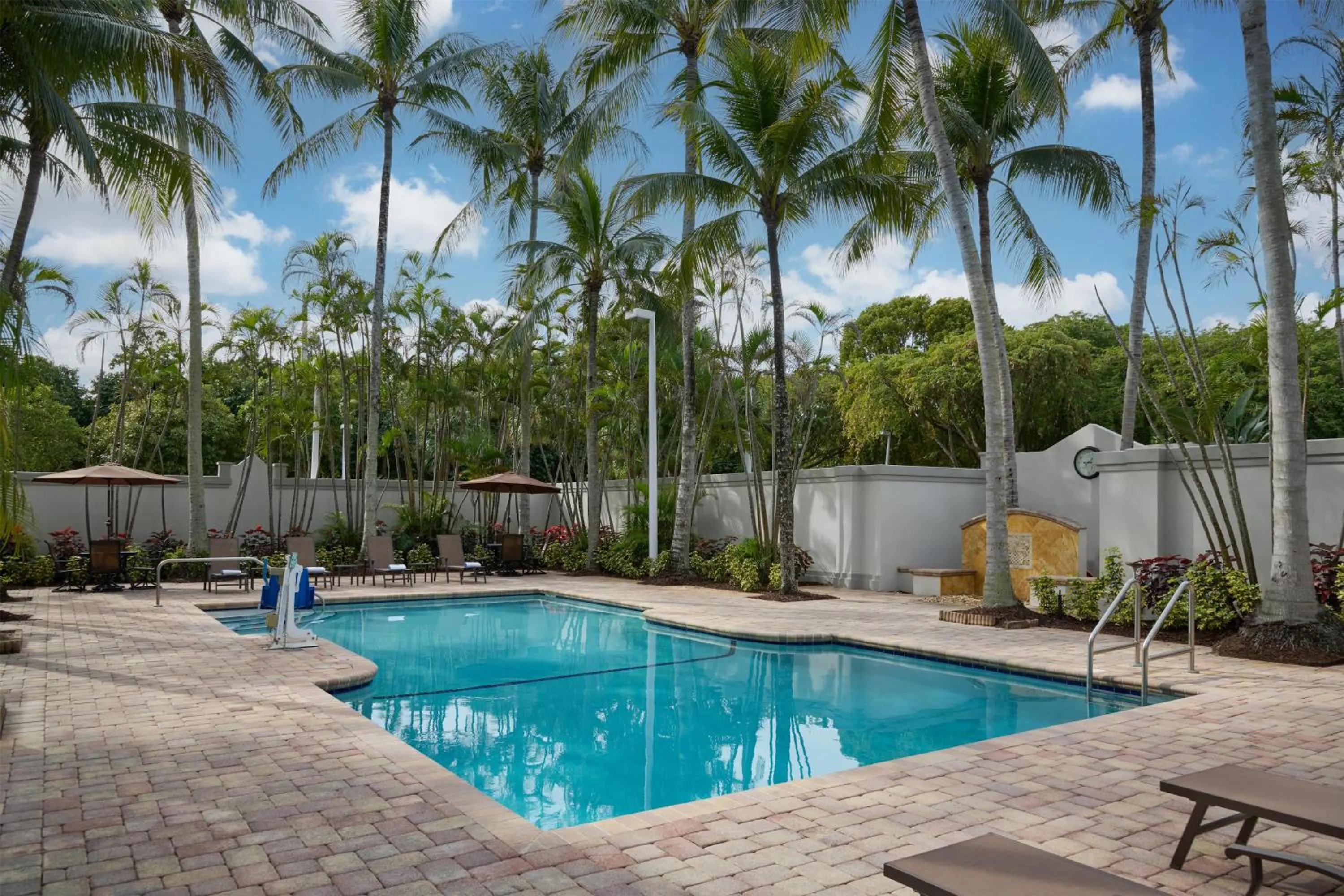Pool view in Hampton Inn Fort Lauderdale Plantation