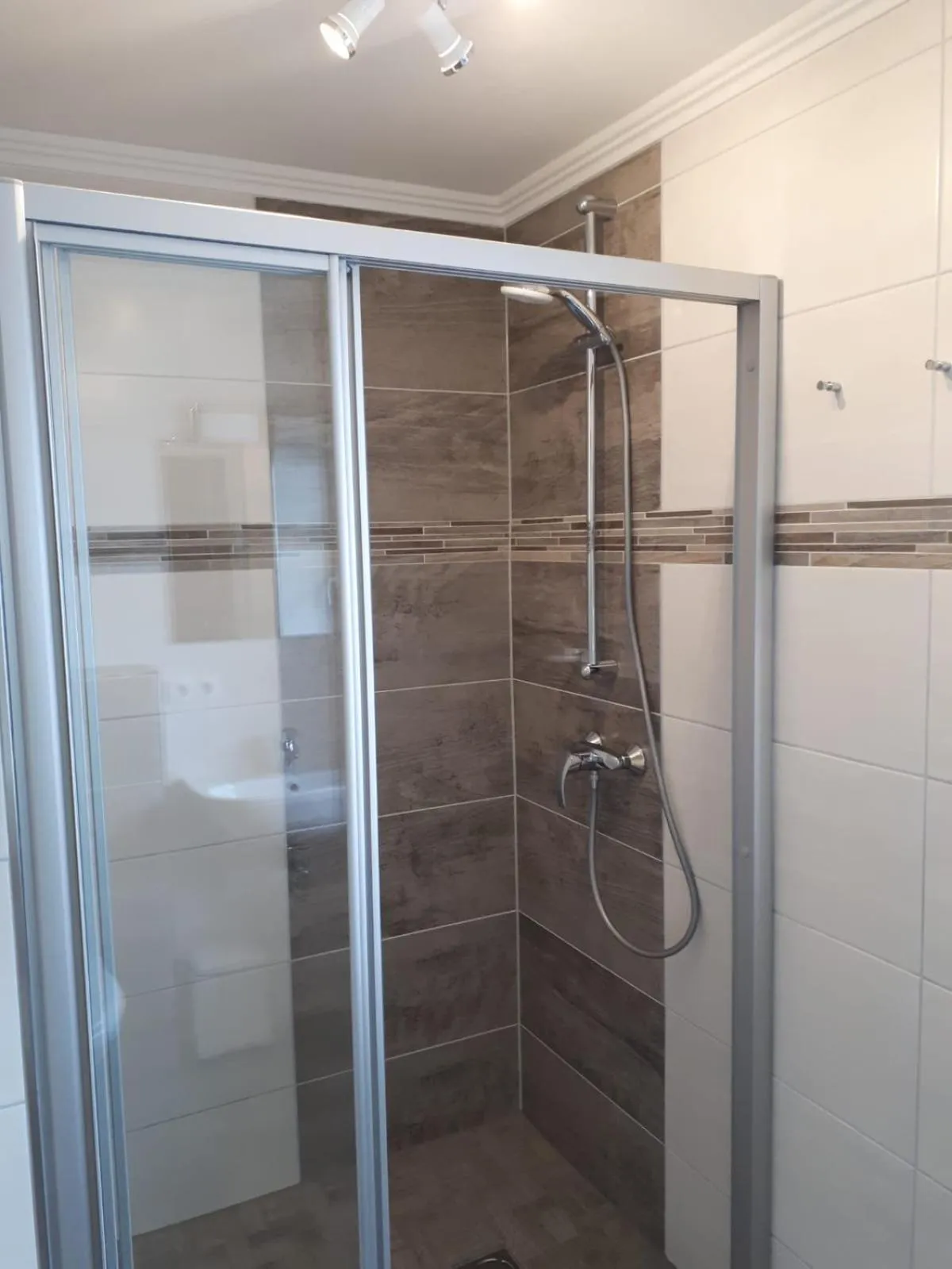 Shower in Ferienhaus Reinfrank