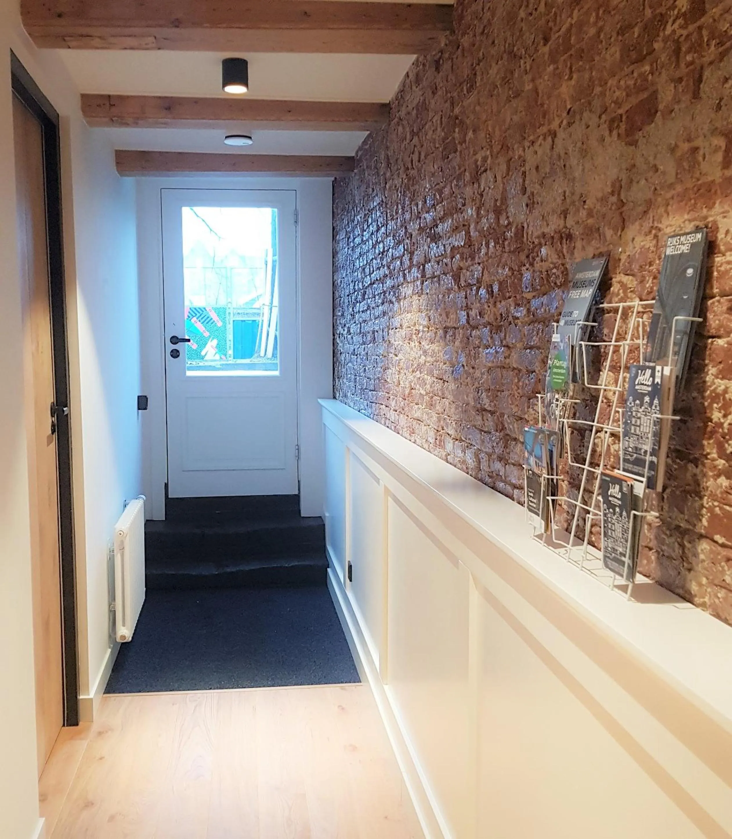 Facade/entrance in 23 SouS