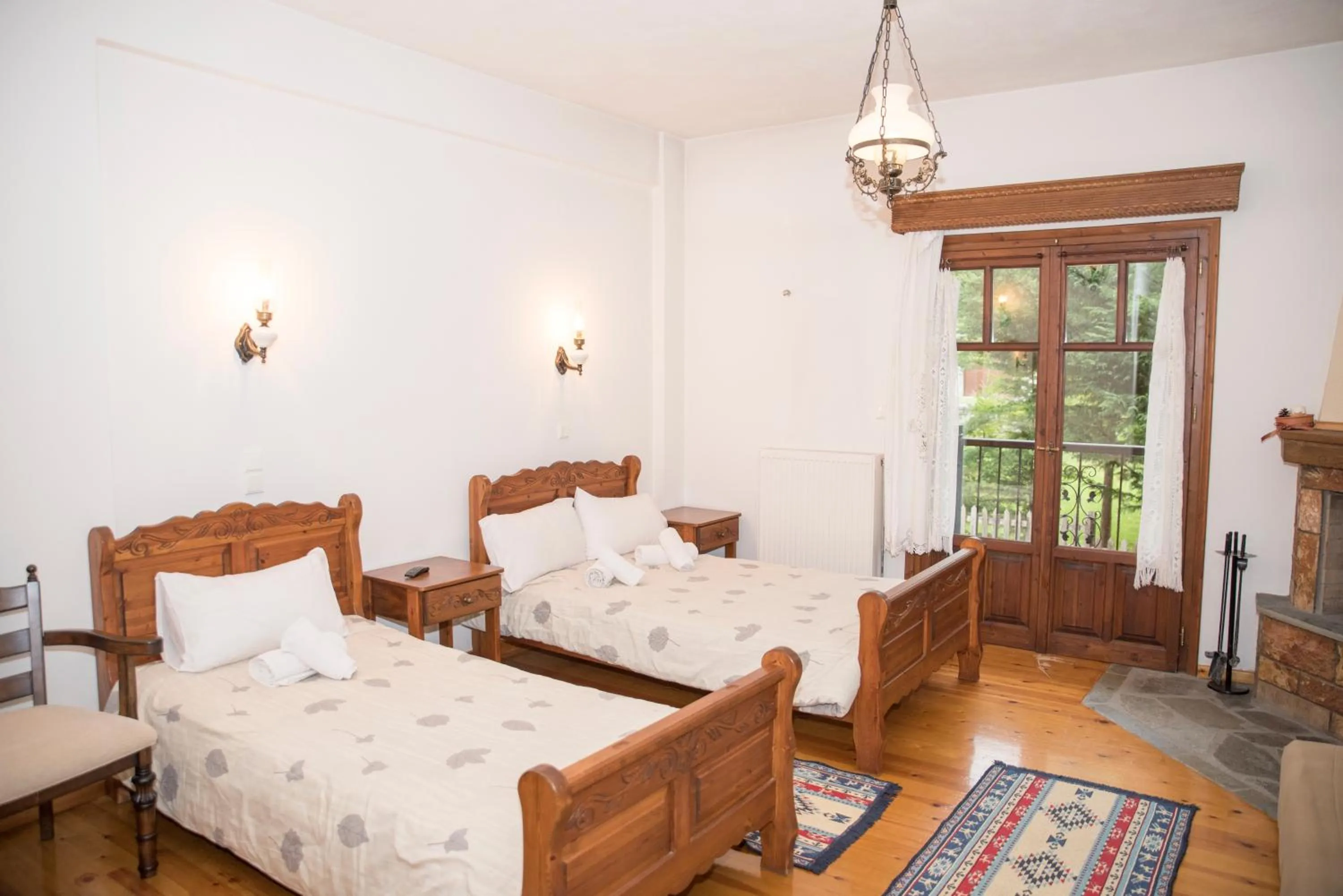 Bed in Archontiko Christodoulou