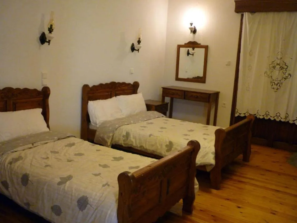 Bed in Archontiko Christodoulou