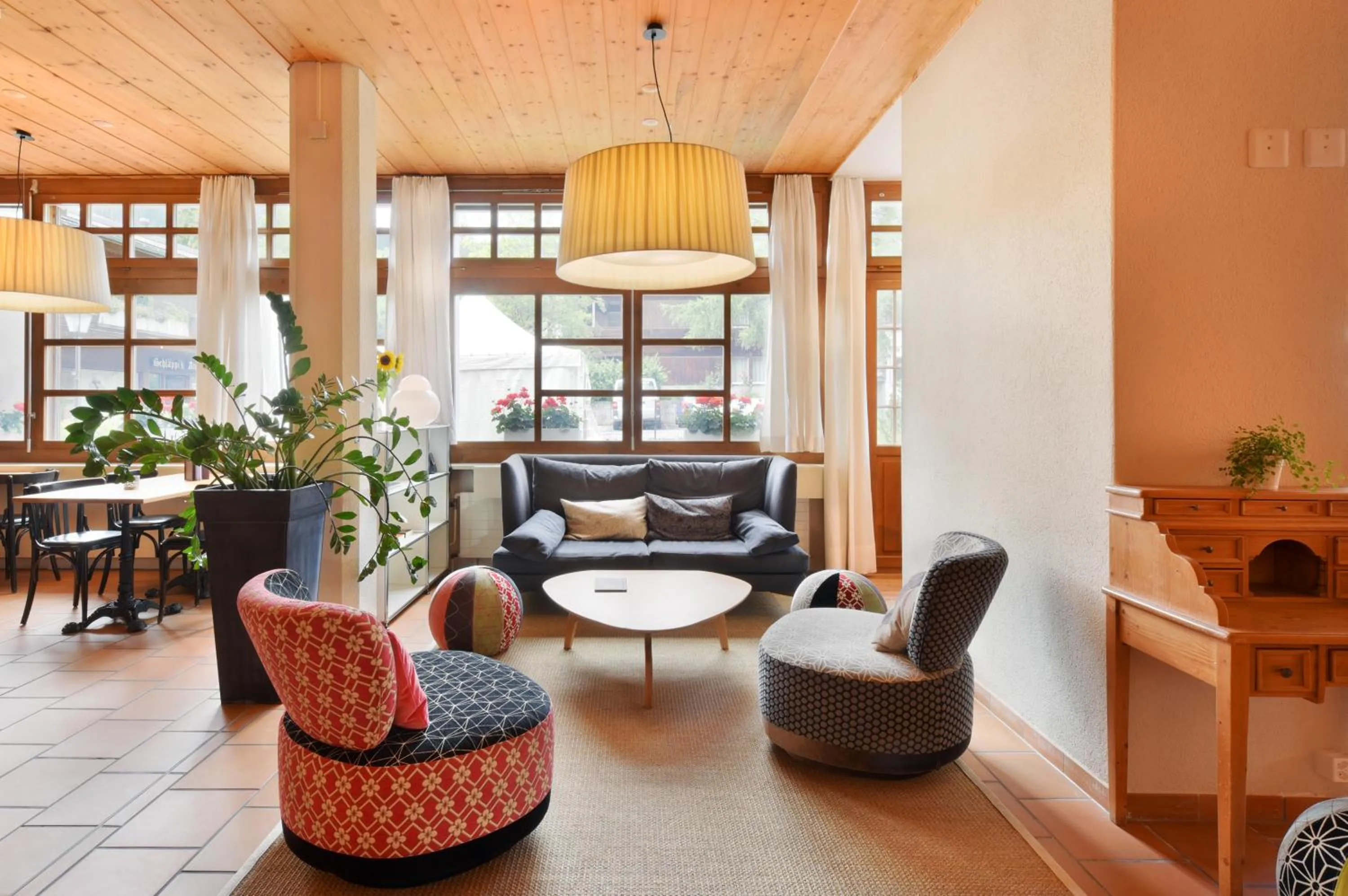 Communal lounge/ TV room in Hotel Krone Lenk