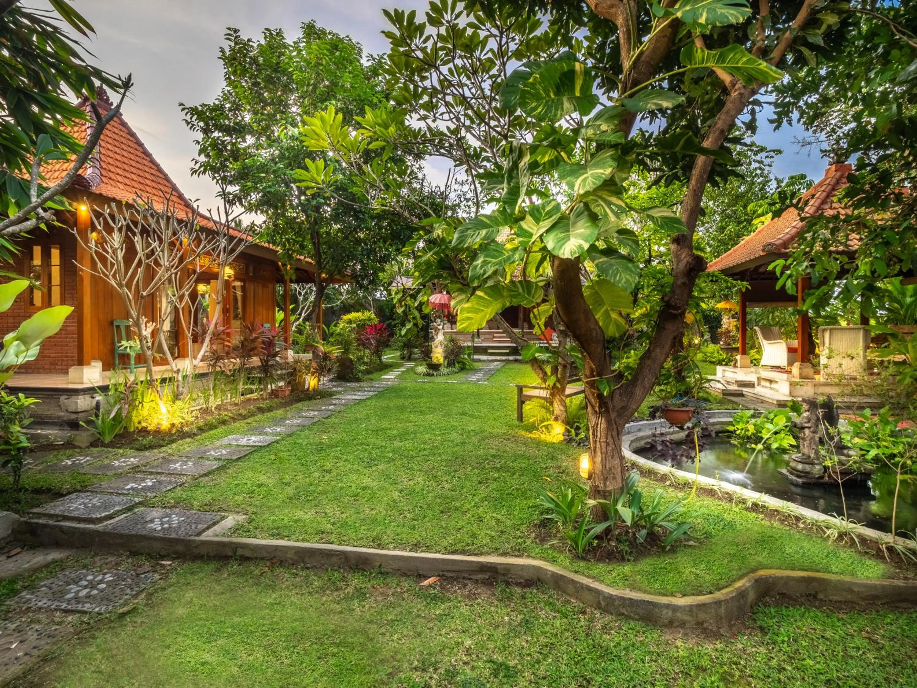 Garden in Tiis Garden Puri Villas