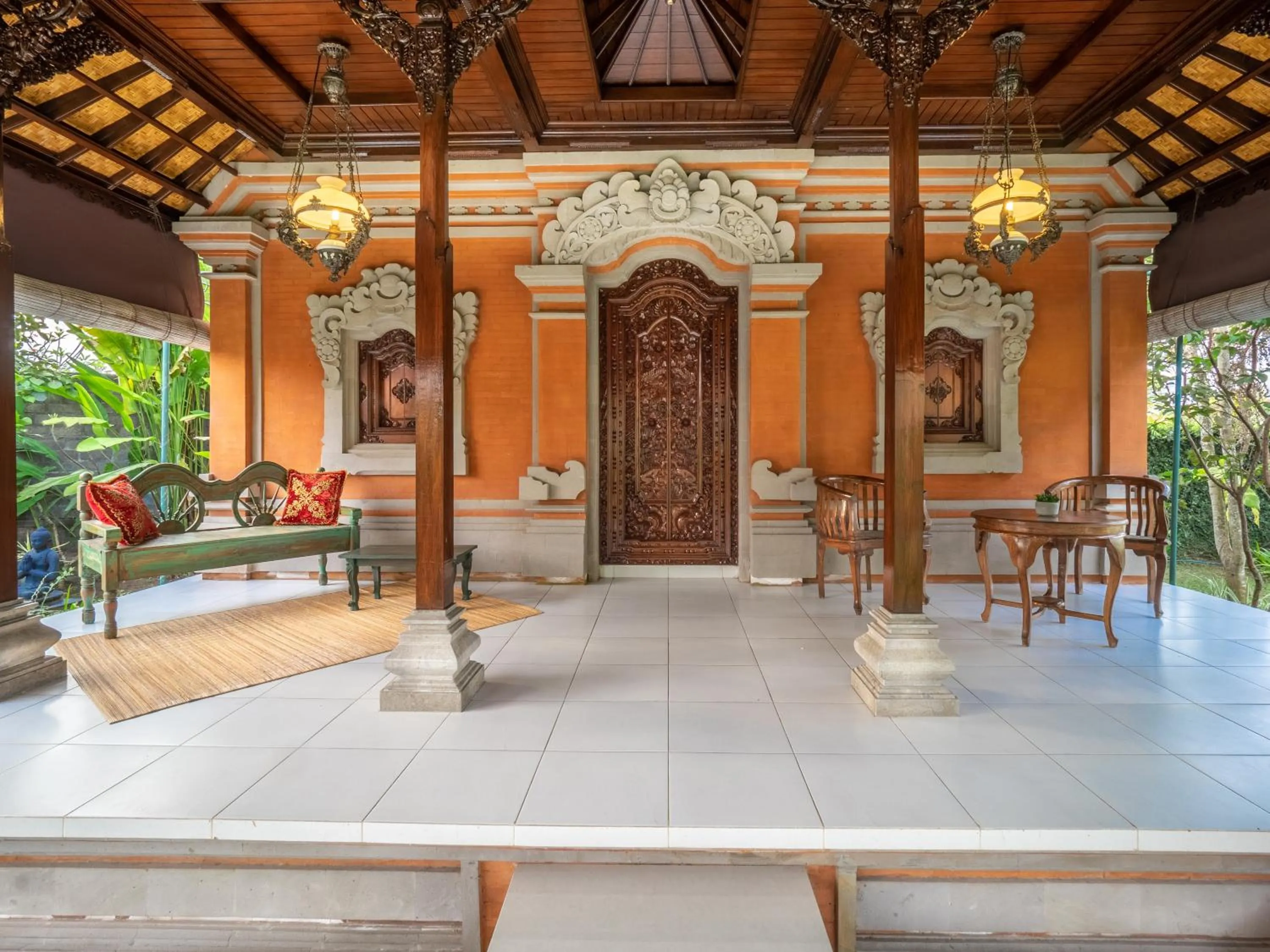 Facade/entrance in Tiis Garden Puri Villas