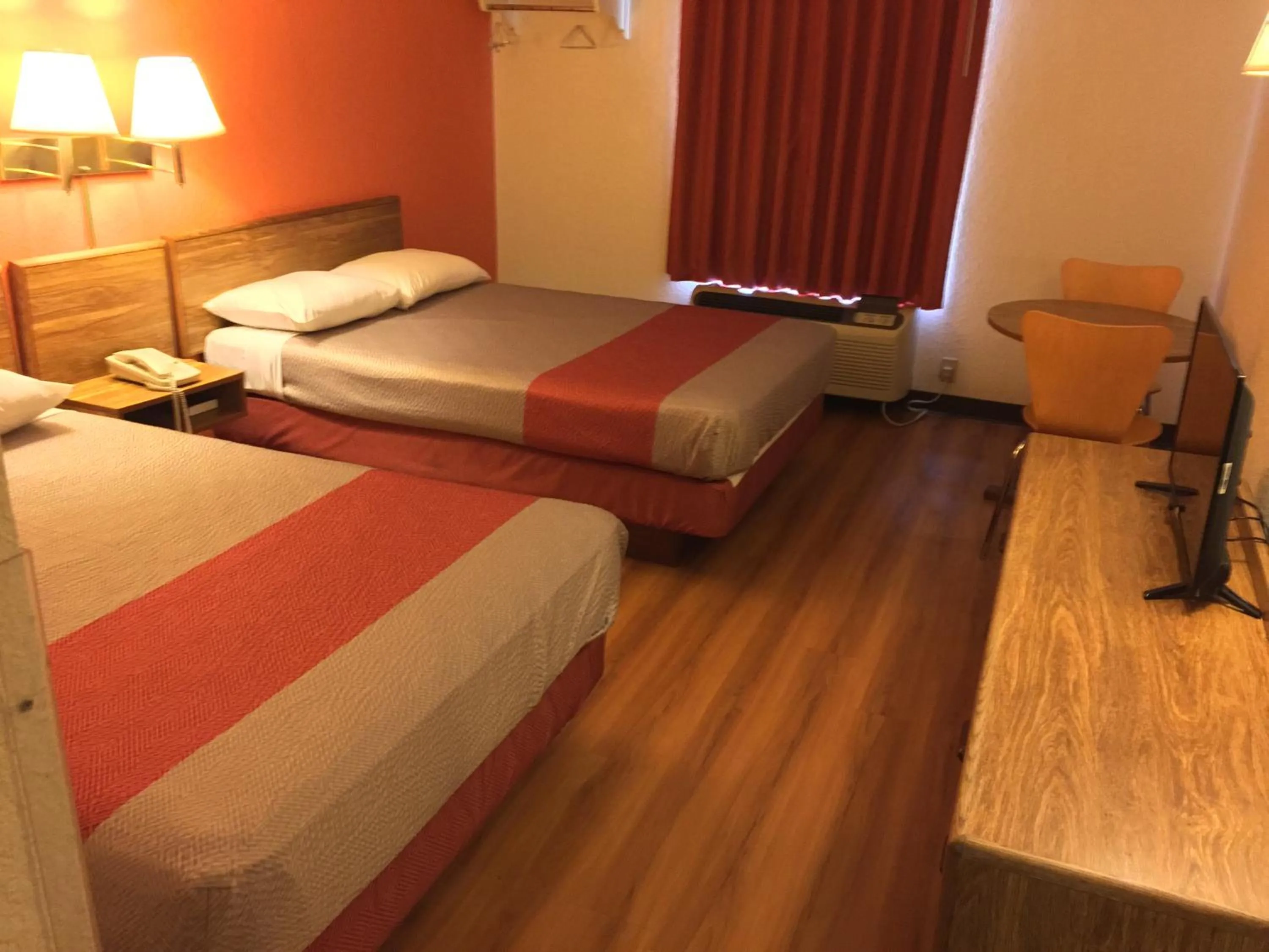 Bed in Motel 6-Arkadelphia, AR