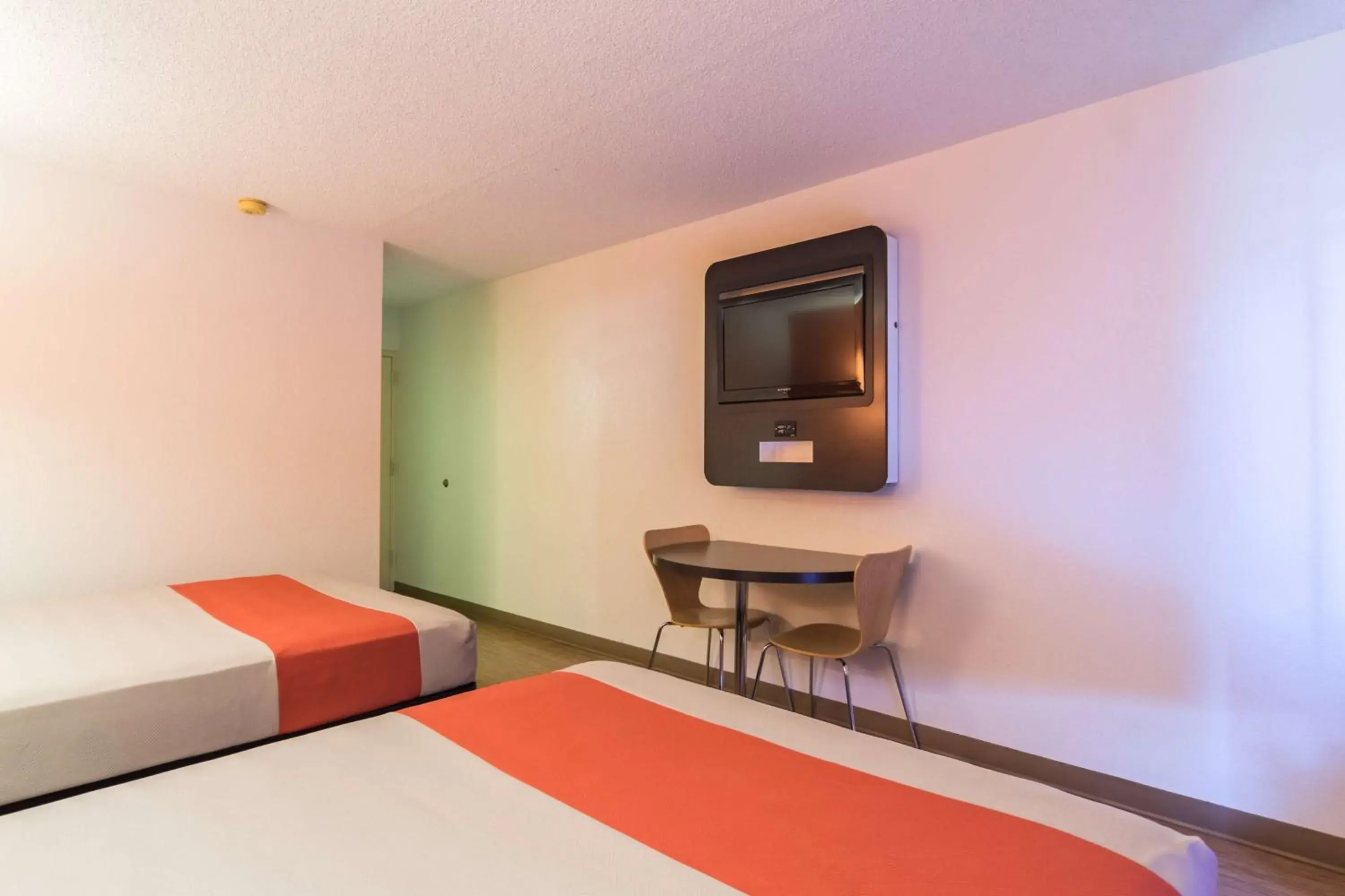 Queen Room with Two Queen Beds - single occupancy - Smoking in Motel 6-Arkadelphia, AR Queen Room with Two Queen Beds - single occupancy - Smoking in Motel 6-Arkadelphia, AR