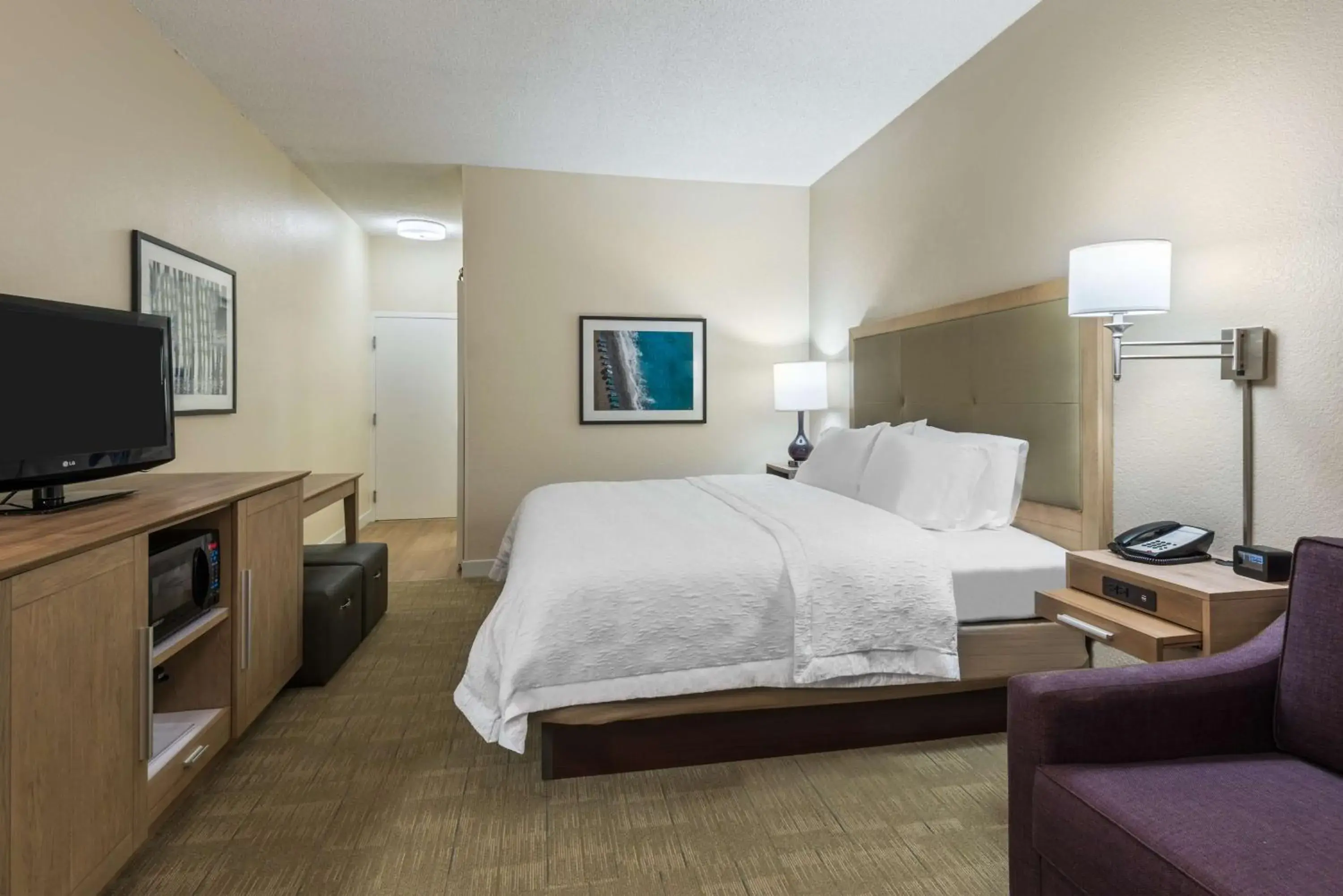 Bed in Hampton Inn Bonita Springs Naples North Bed in Hampton Inn Bonita Springs Naples North