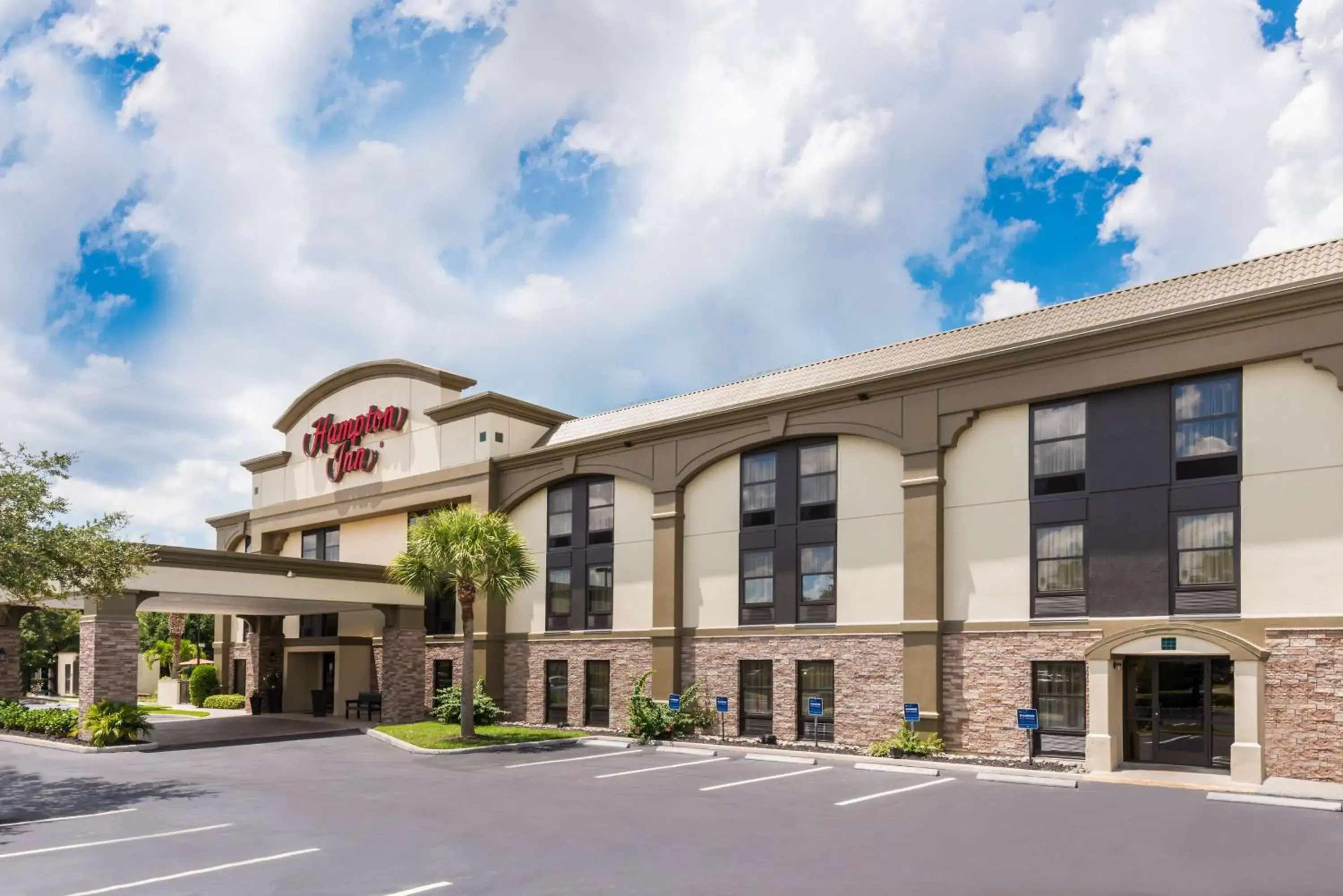 Property building in Hampton Inn Bonita Springs Naples North Property building in Hampton Inn Bonita Springs Naples North