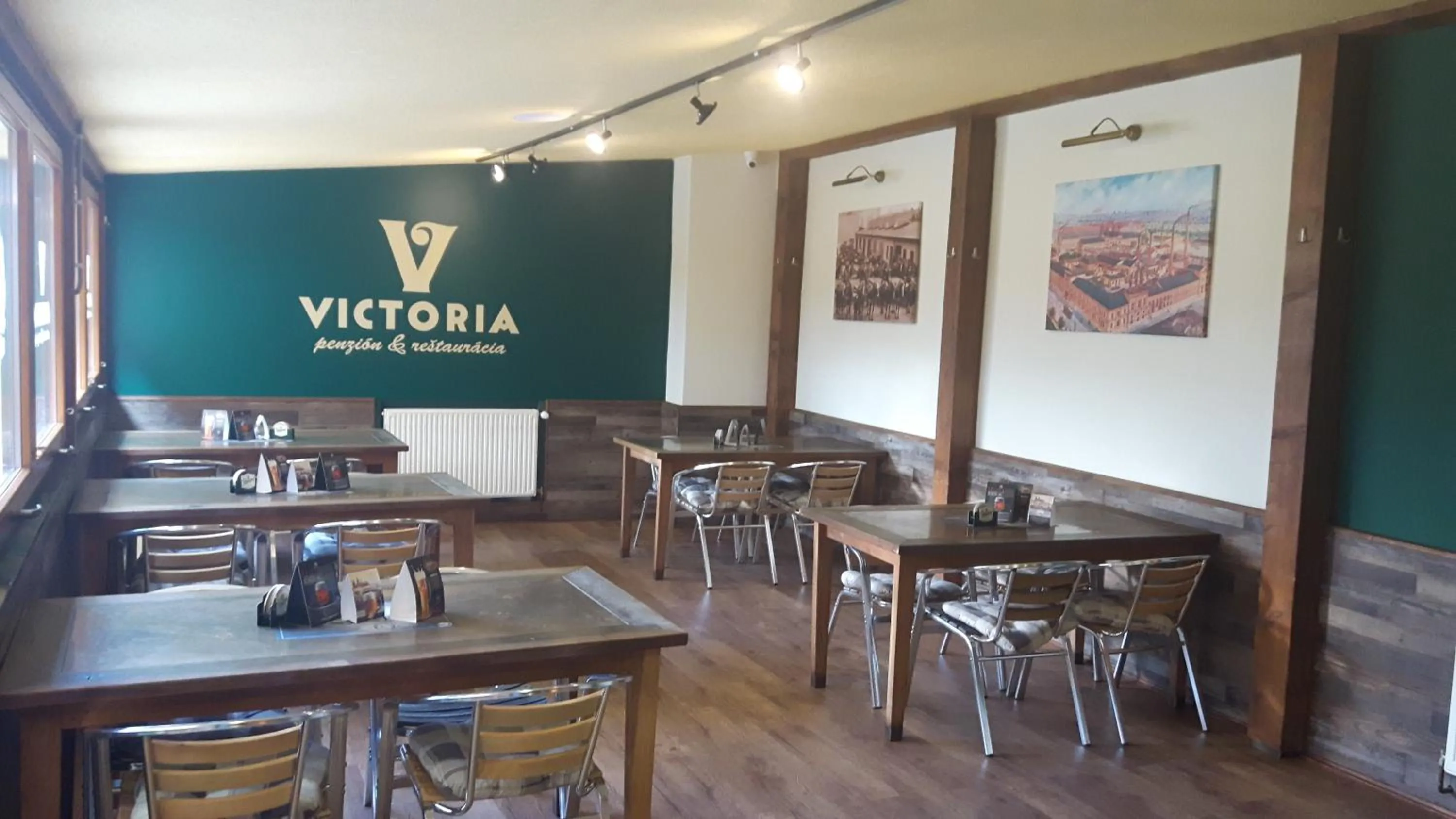 Food and drinks in Victoria - Penzion & Restaurant