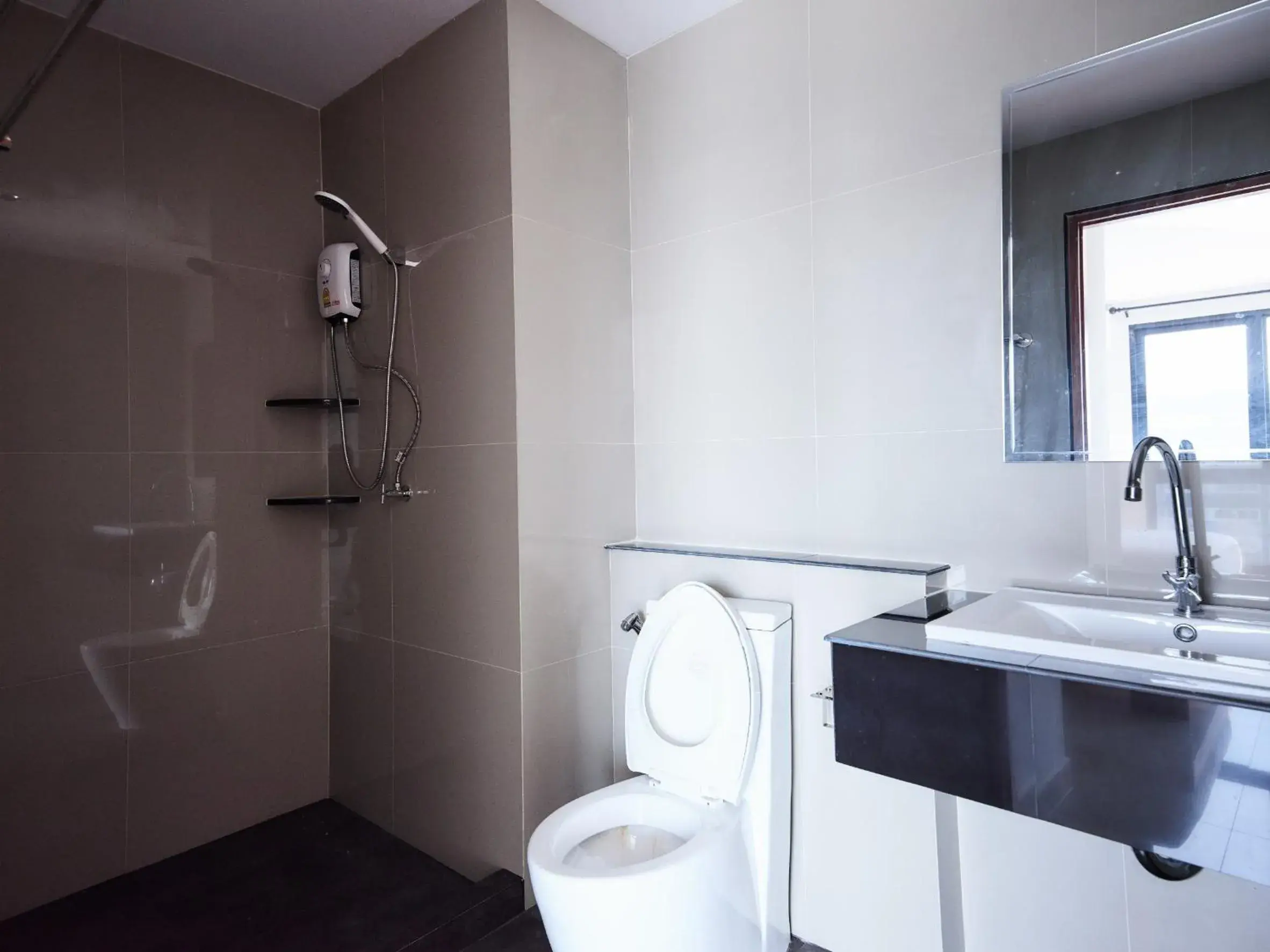 Bathroom in Baan Pakdi Pattaya Bathroom in Baan Pakdi Pattaya