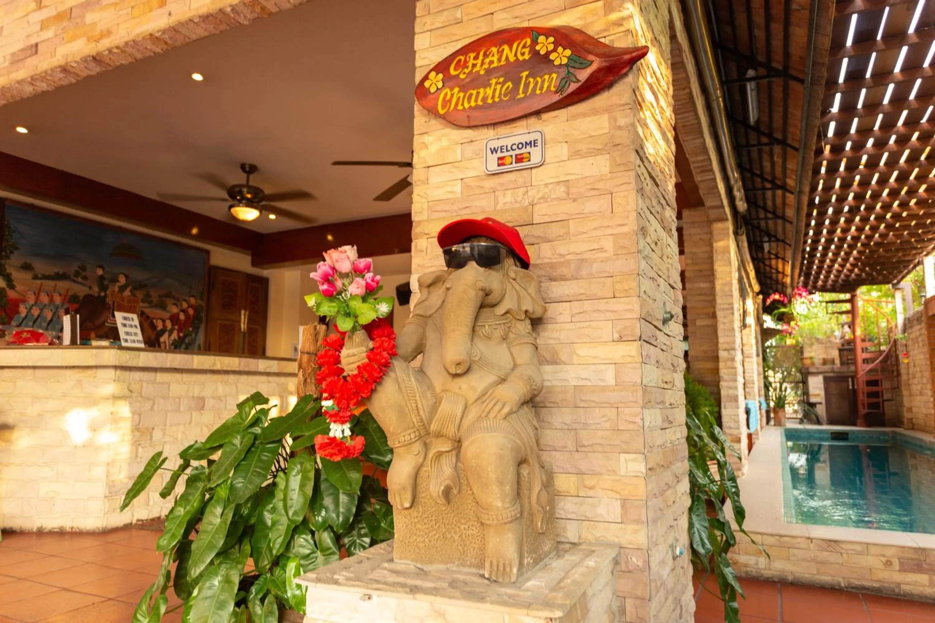 Facade/entrance in Chang Charlie Inn, Boutique