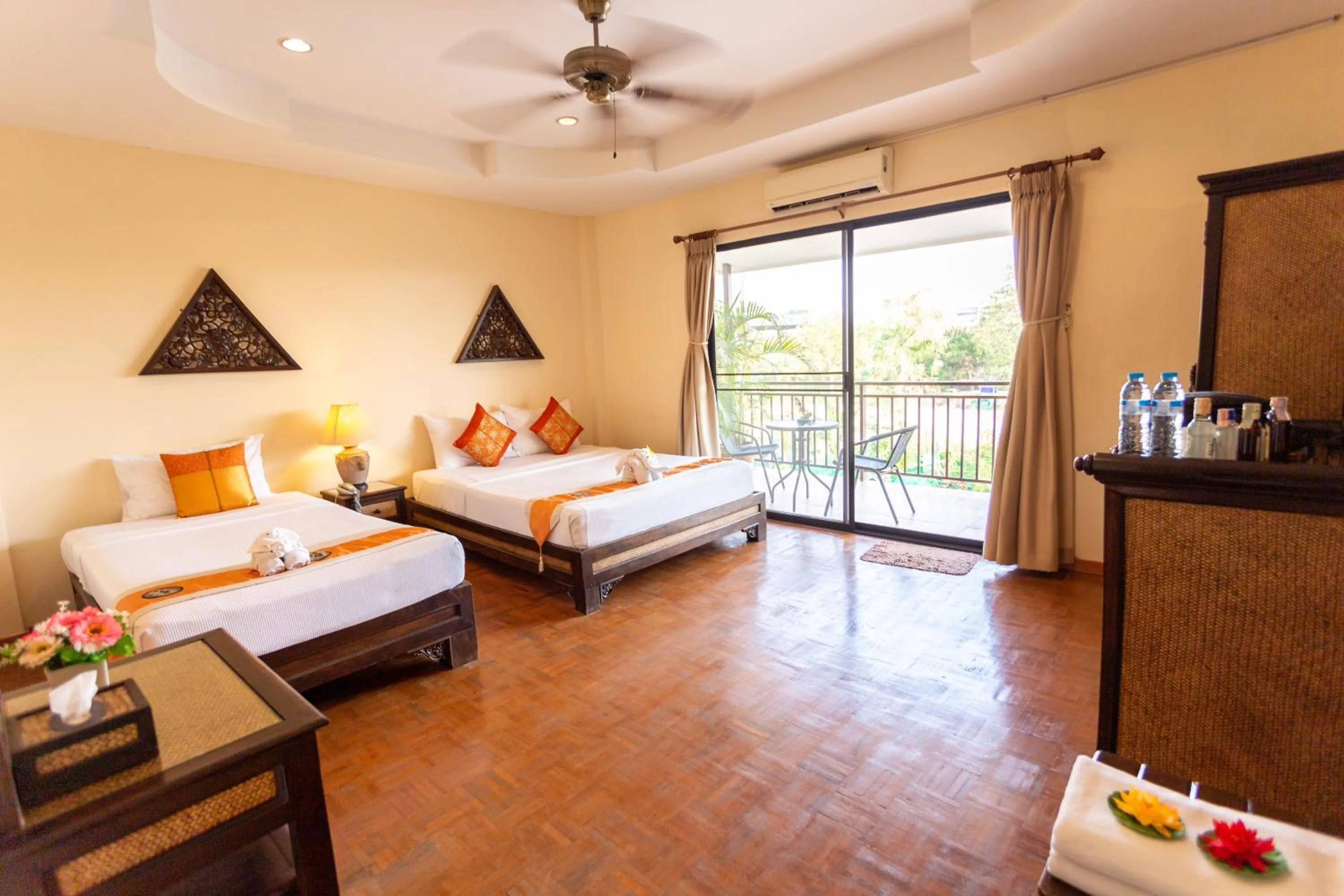 Bed in Chang Charlie Inn, Boutique