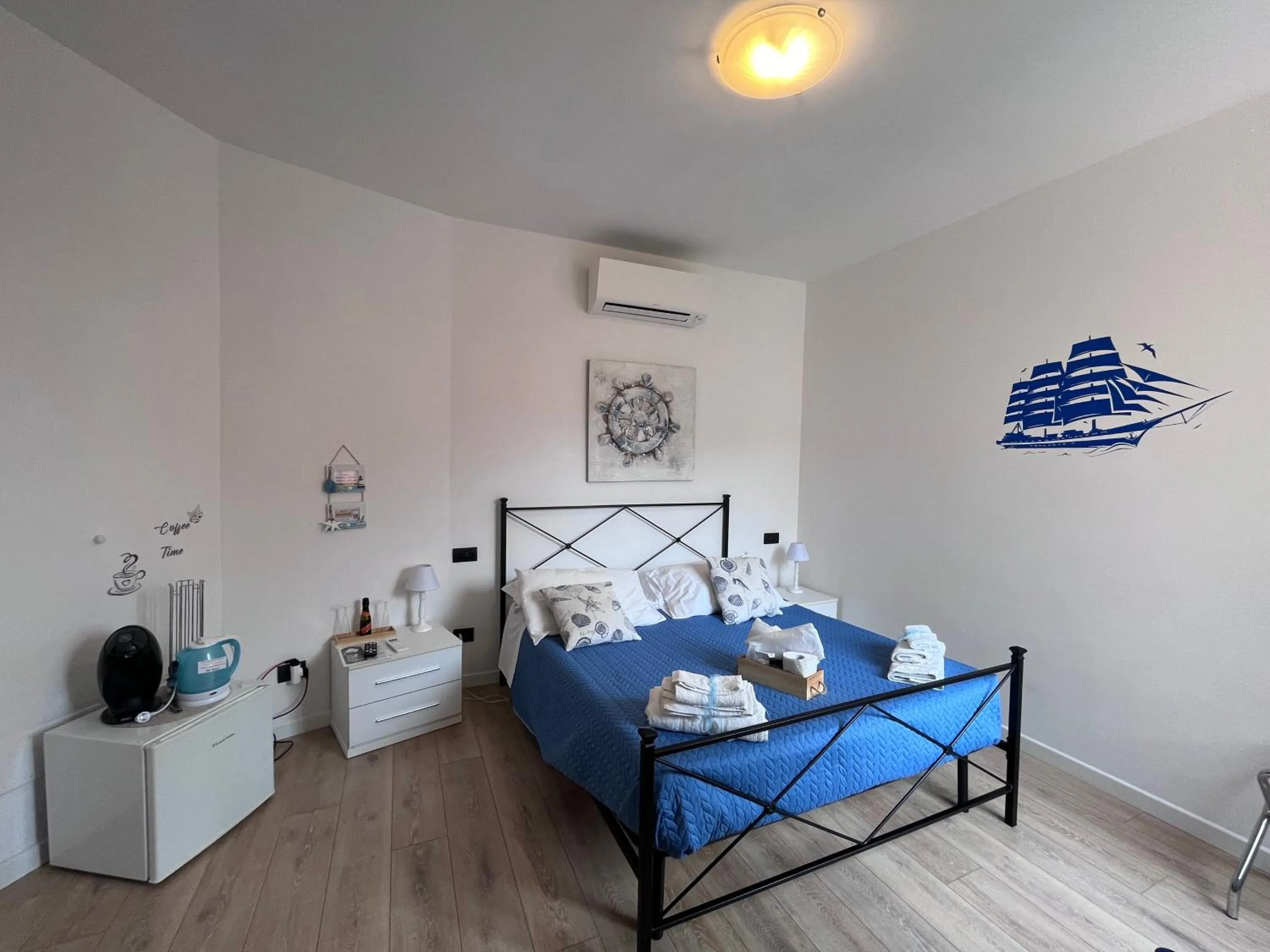 Bedroom, Bed in Affittacamere Il Veliero