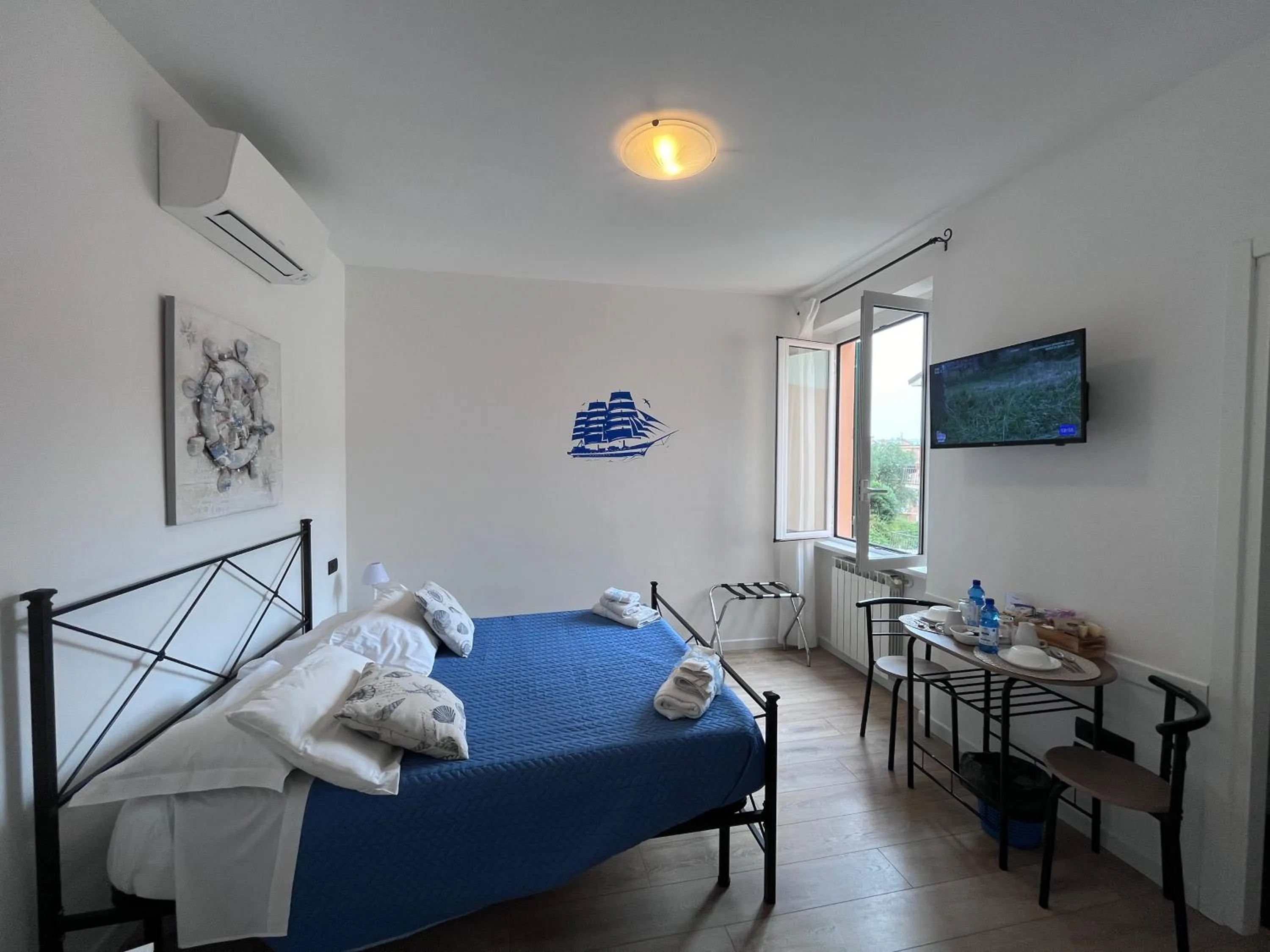 Bedroom, Bed in Affittacamere Il Veliero